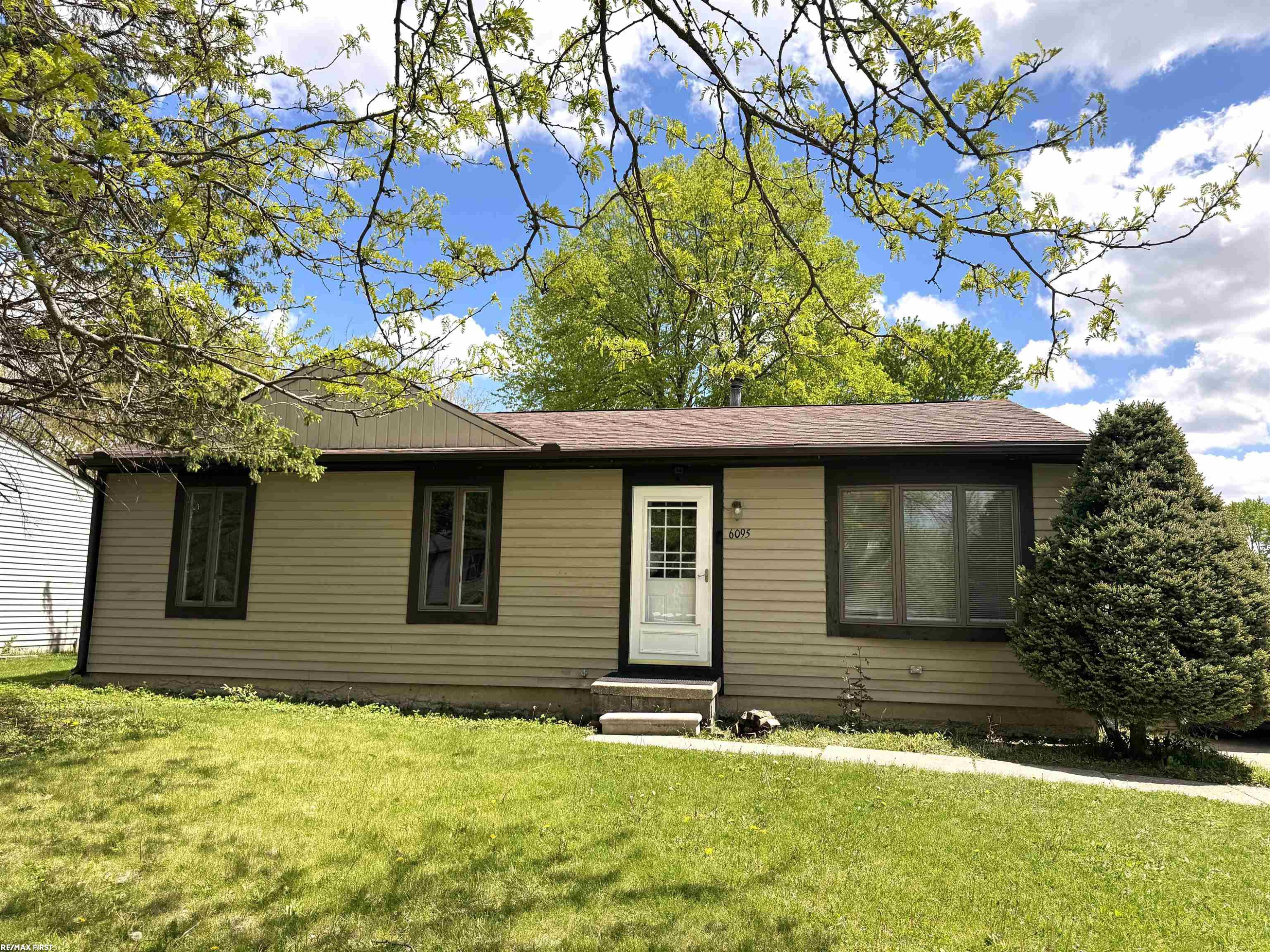 6095 S Mohawk Avenue, Ypsilanti, MI 48197 — front exterior