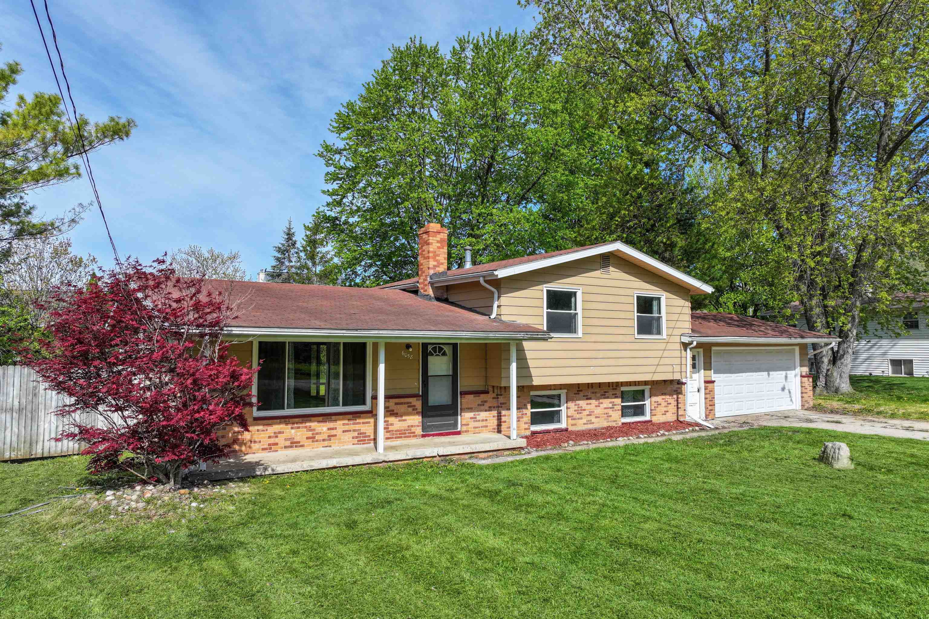 6058 Meadowwood Lane, Grand Blanc, MI 48439 — Photo 2