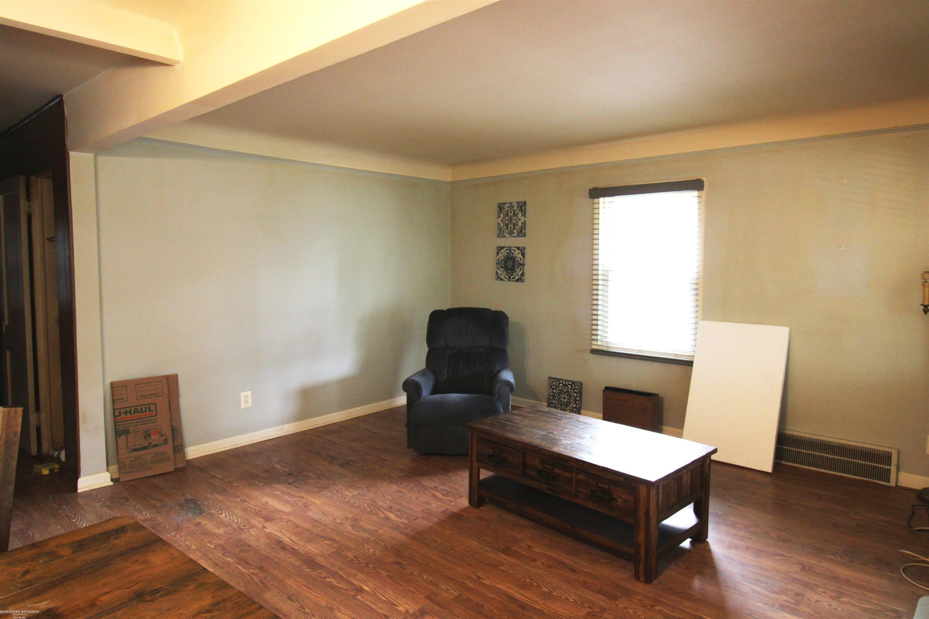 2380 Wiltshire Rd Road, Berkley, MI 48072 — Photo 2