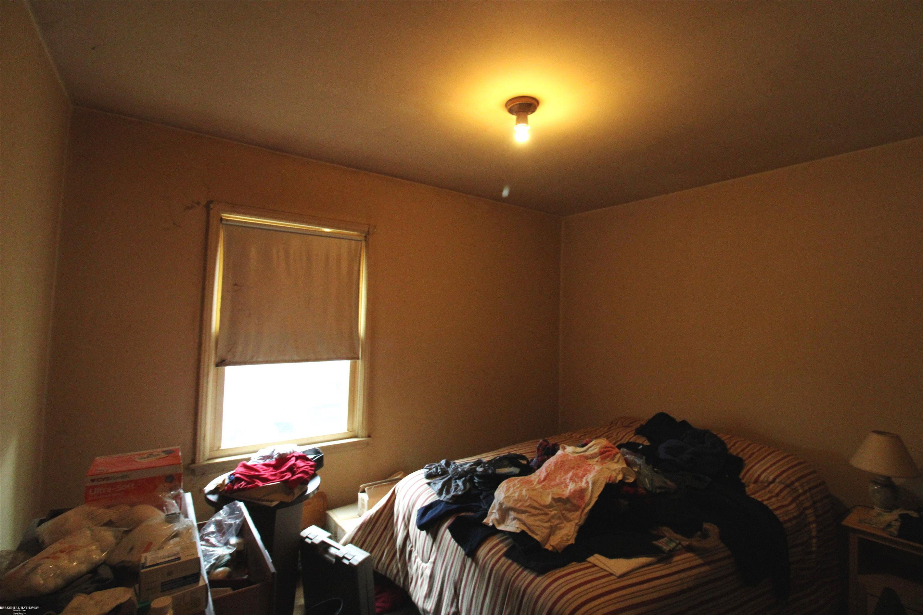 2380 Wiltshire Rd Road, Berkley, MI 48072 — Photo 9