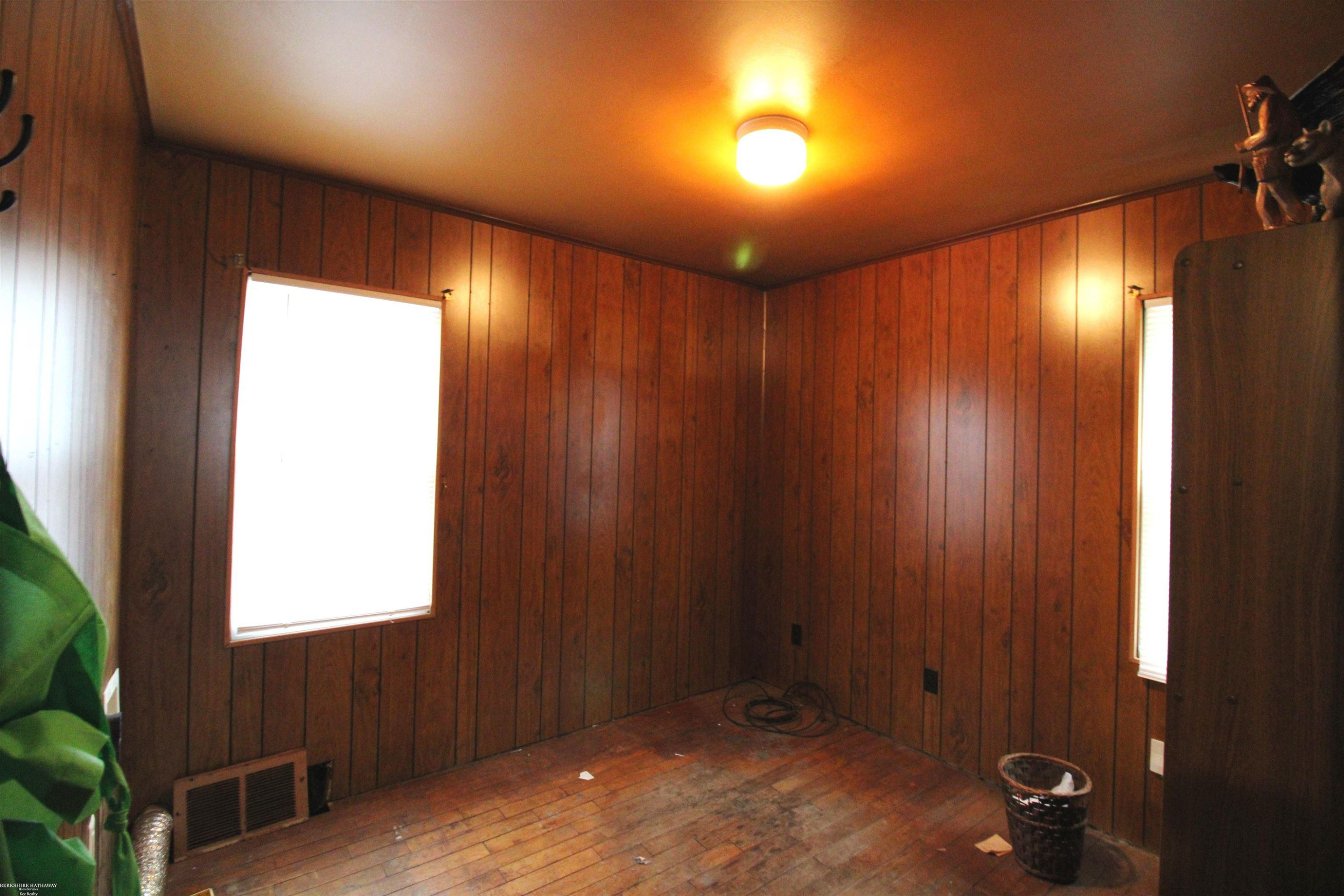 2380 Wiltshire Rd Road, Berkley, MI 48072 — Photo 11