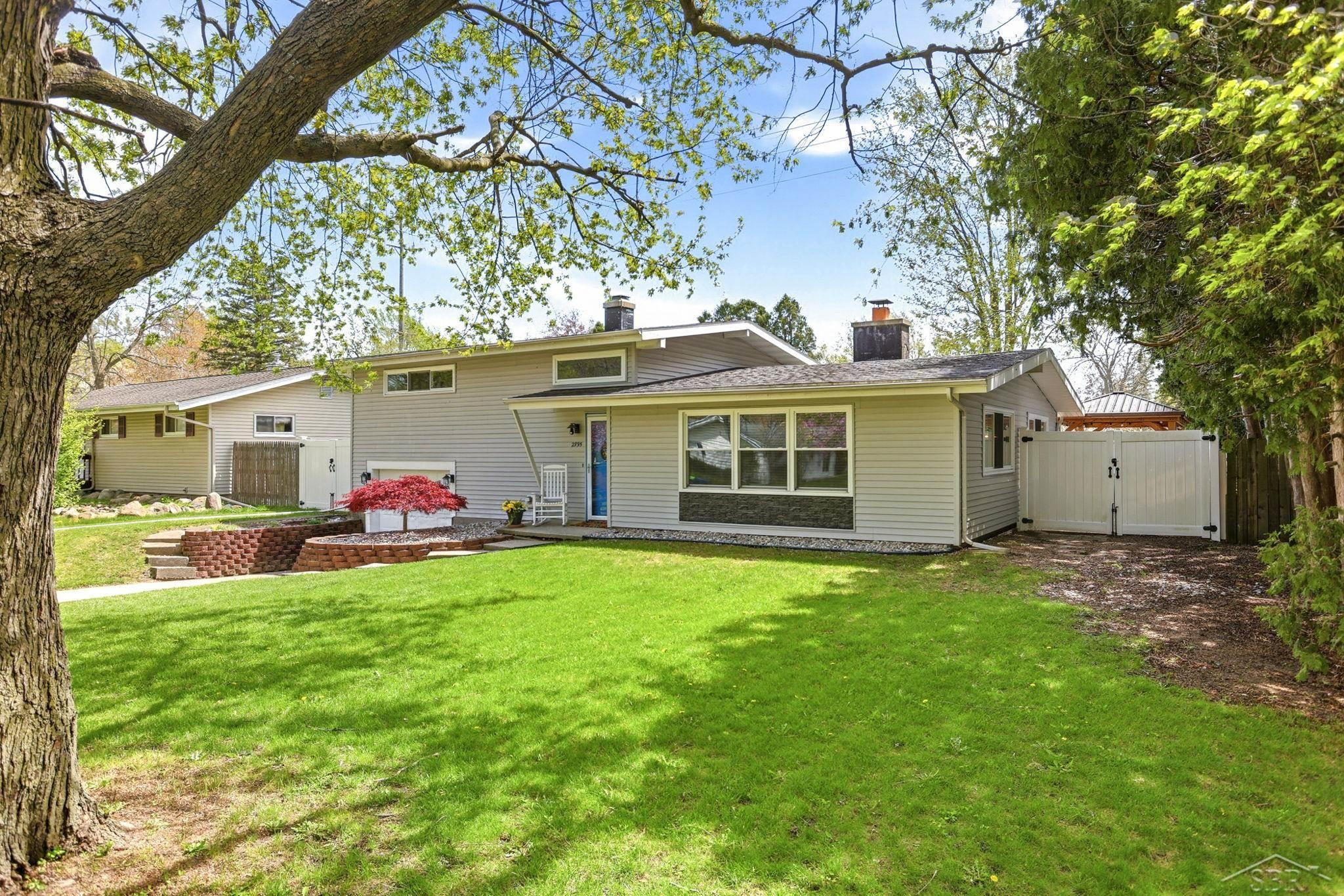 2795 Bradford Drive, Saginaw, MI 48603 — Photo 2