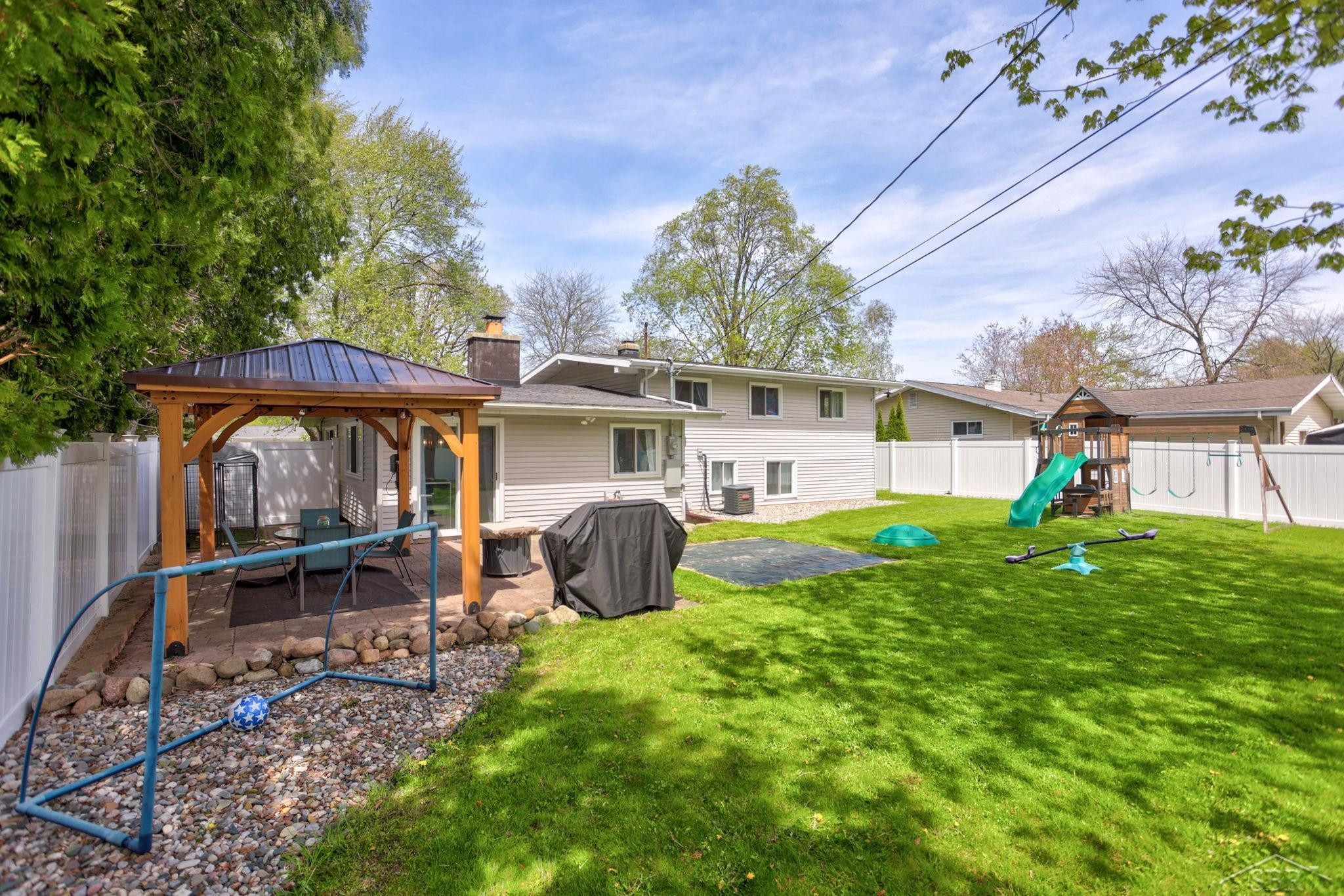 2795 Bradford Drive, Saginaw, MI 48603 — Photo 27