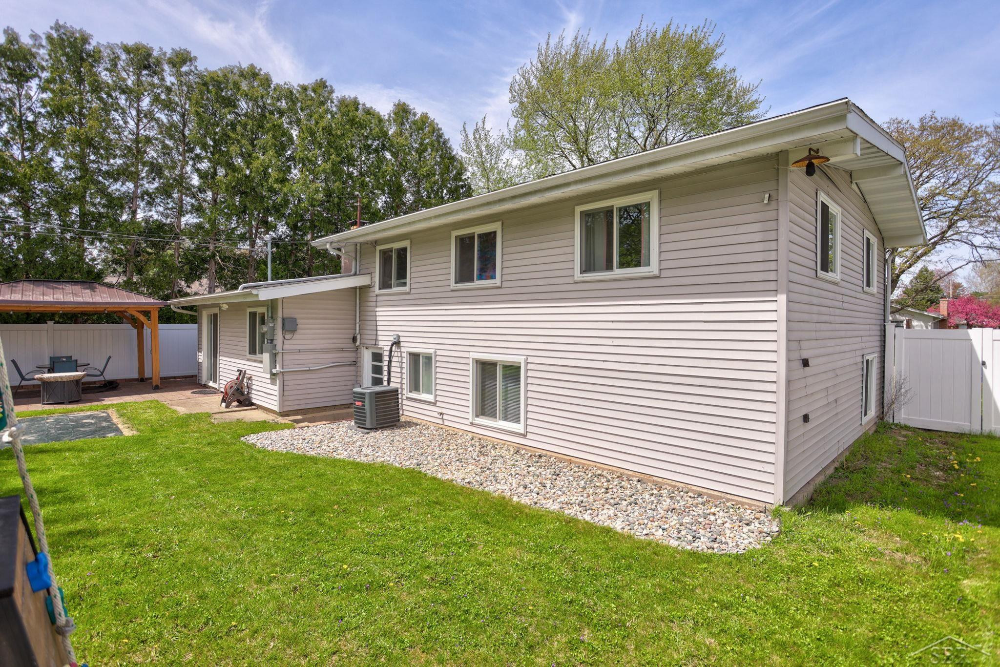 2795 Bradford Drive, Saginaw, MI 48603 — Photo 28