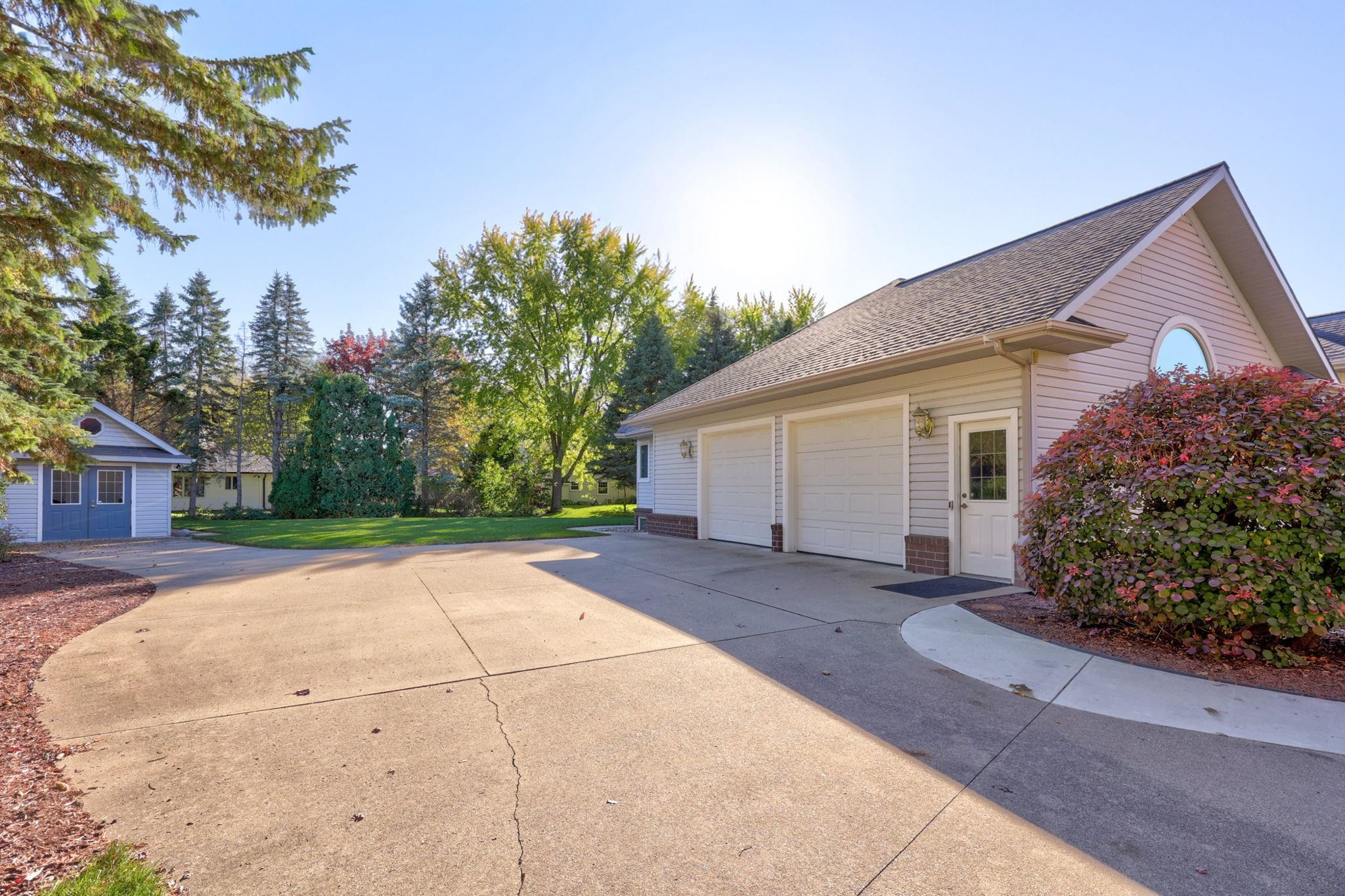 7 Wickson Court, Frankenmuth, MI 48734 — Photo 5