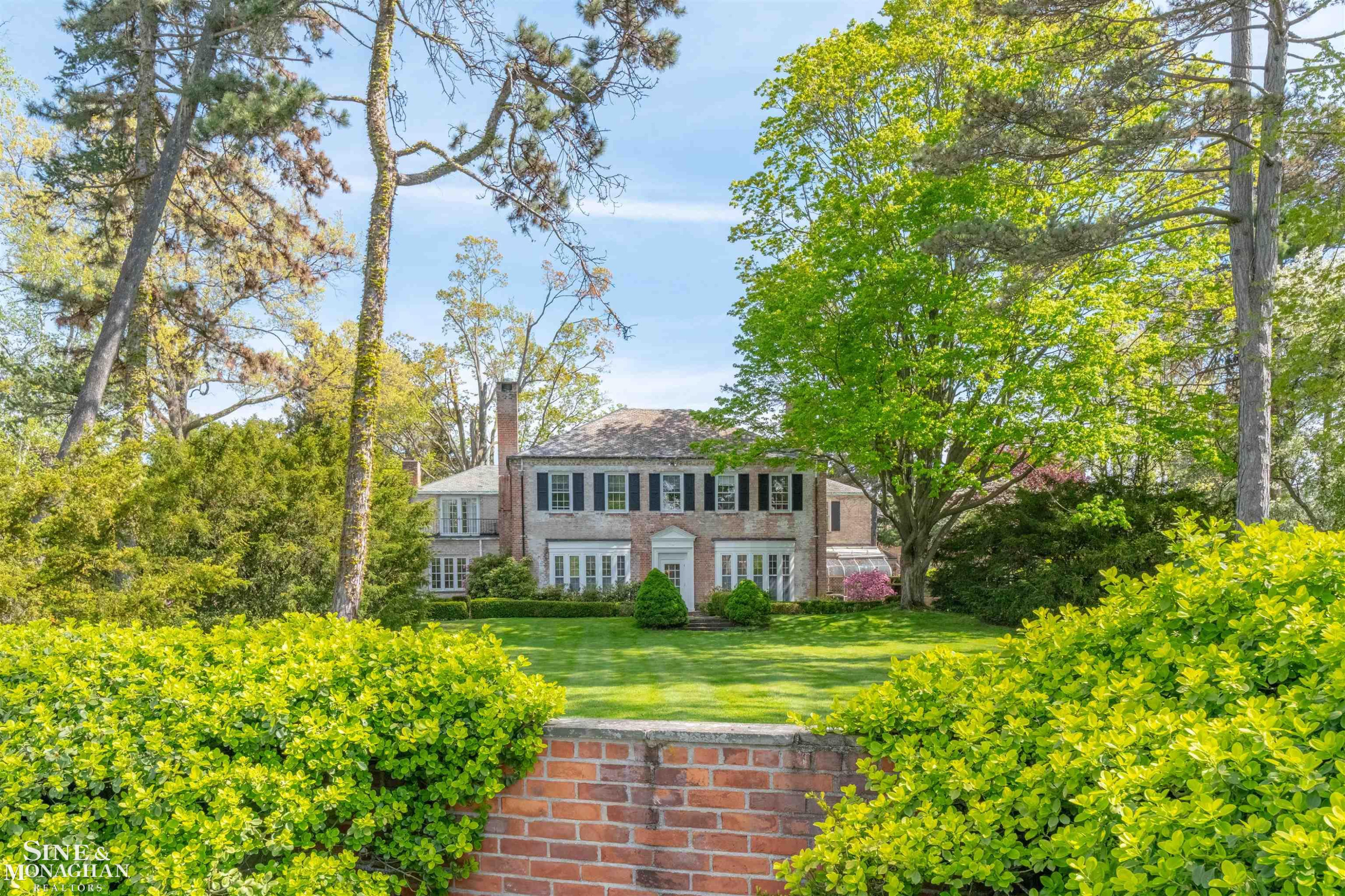 481 Kercheval Avenue, Grosse Pointe Farms, MI 48236 — Photo 12