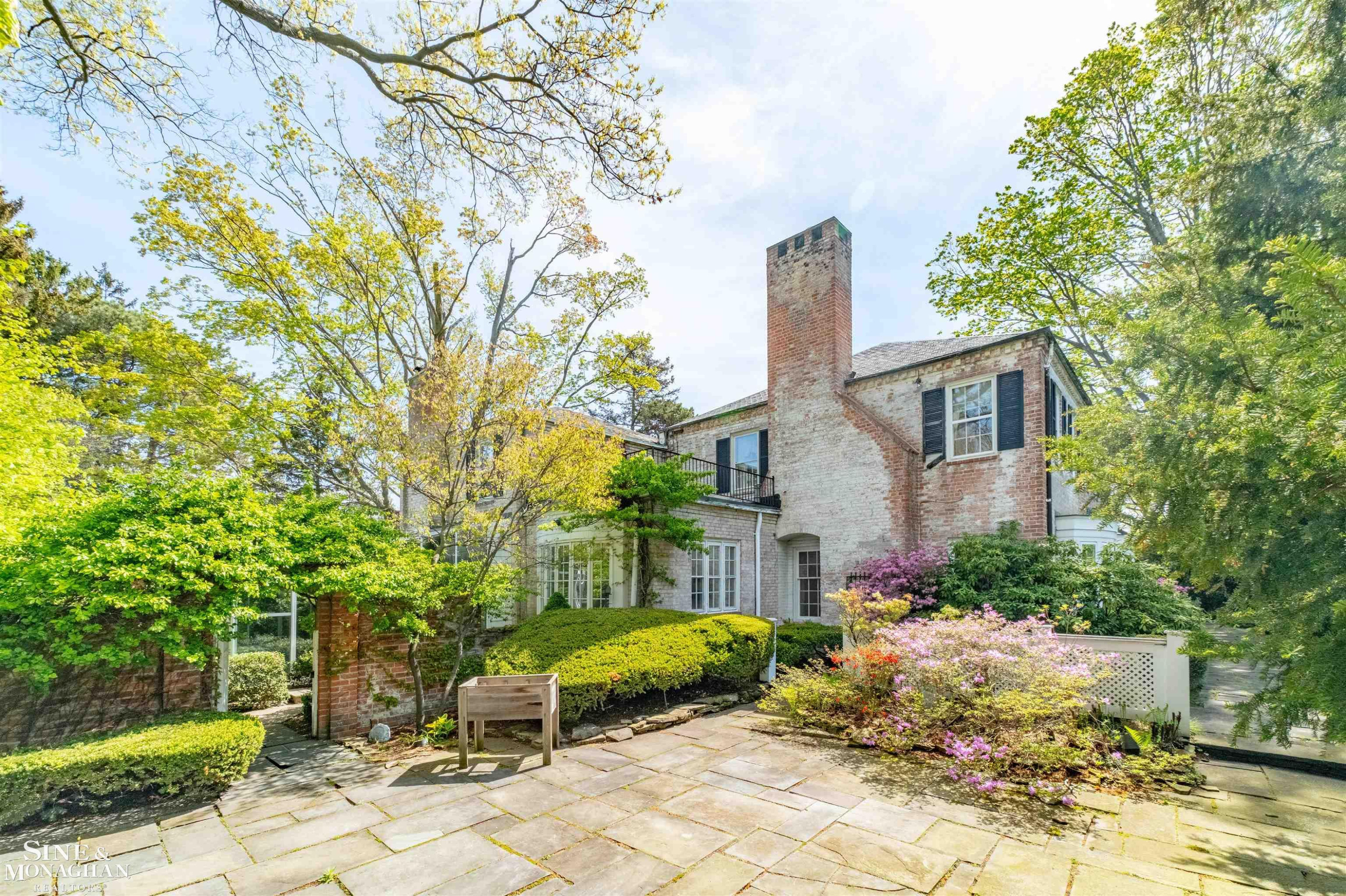 481 Kercheval Avenue, Grosse Pointe Farms, MI 48236 — Photo 16