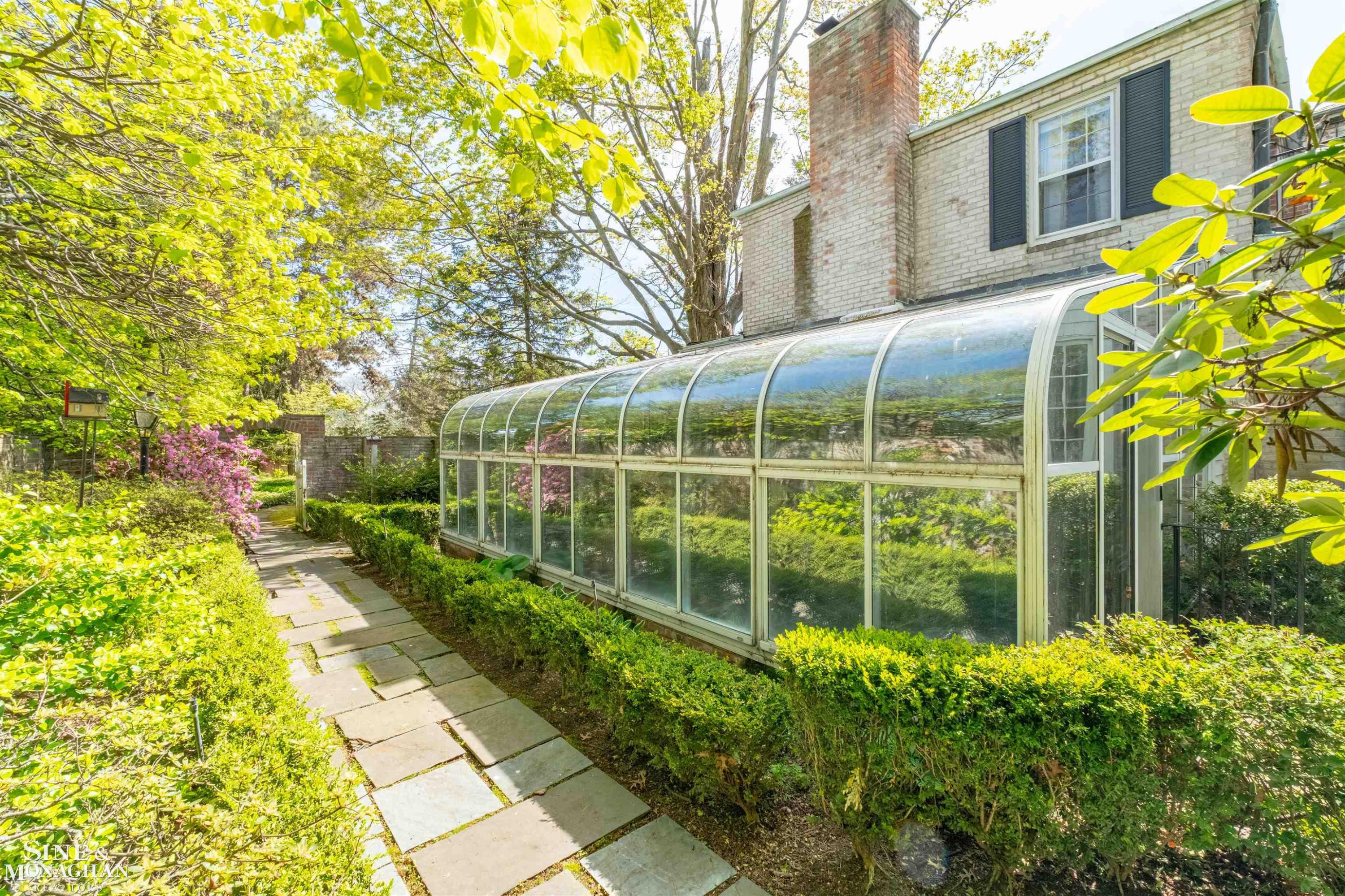 481 Kercheval Avenue, Grosse Pointe Farms, MI 48236 — Photo 18