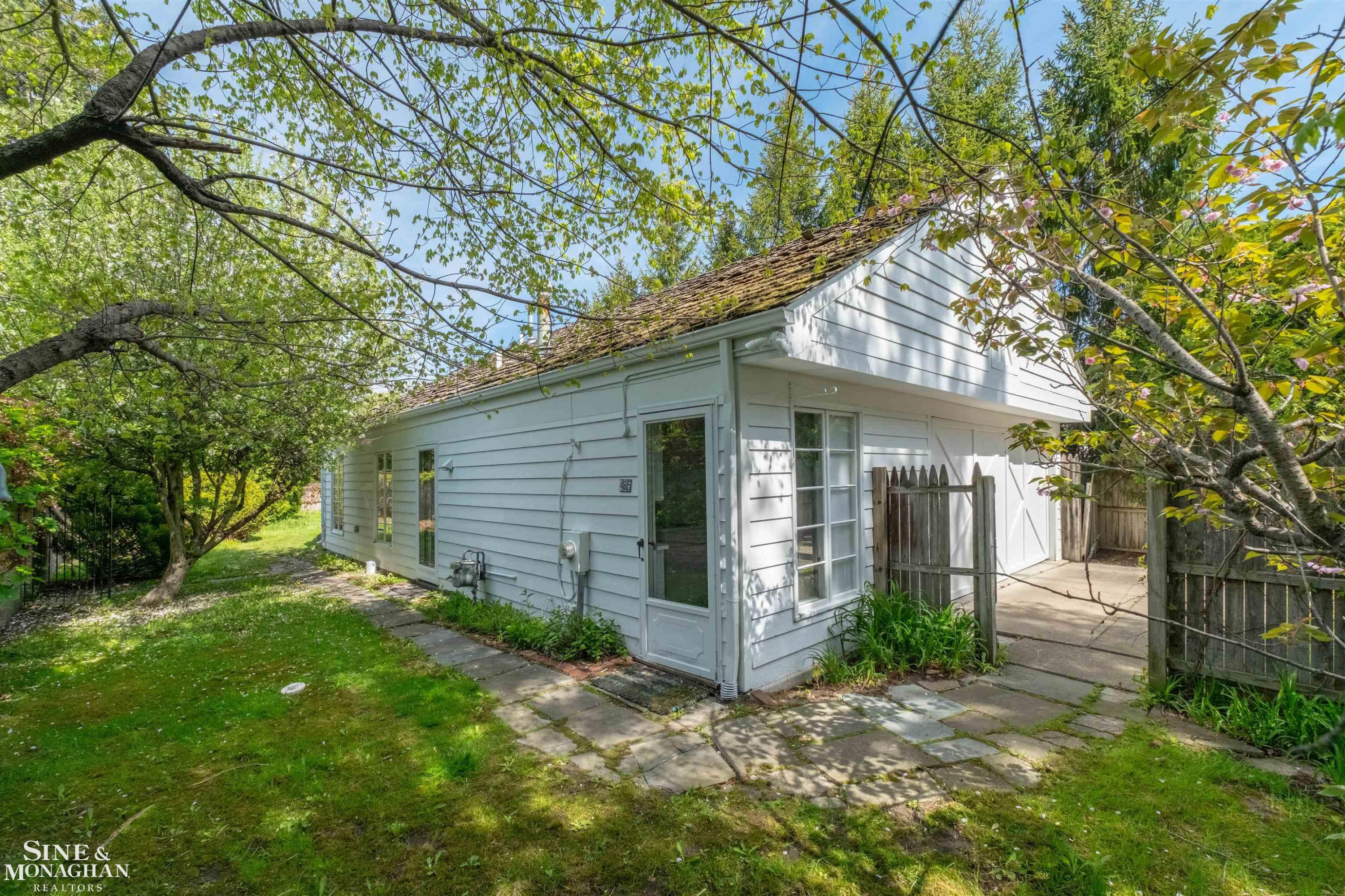 481 Kercheval Avenue, Grosse Pointe Farms, MI 48236 — Photo 25