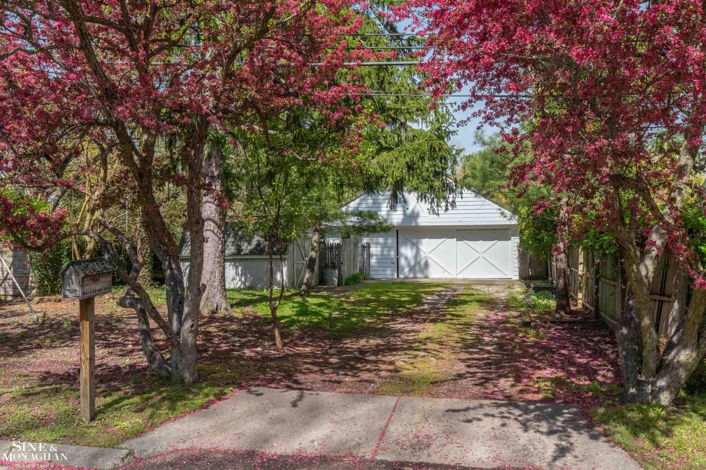 481 Kercheval Avenue, Grosse Pointe Farms, MI 48236 — Photo 27