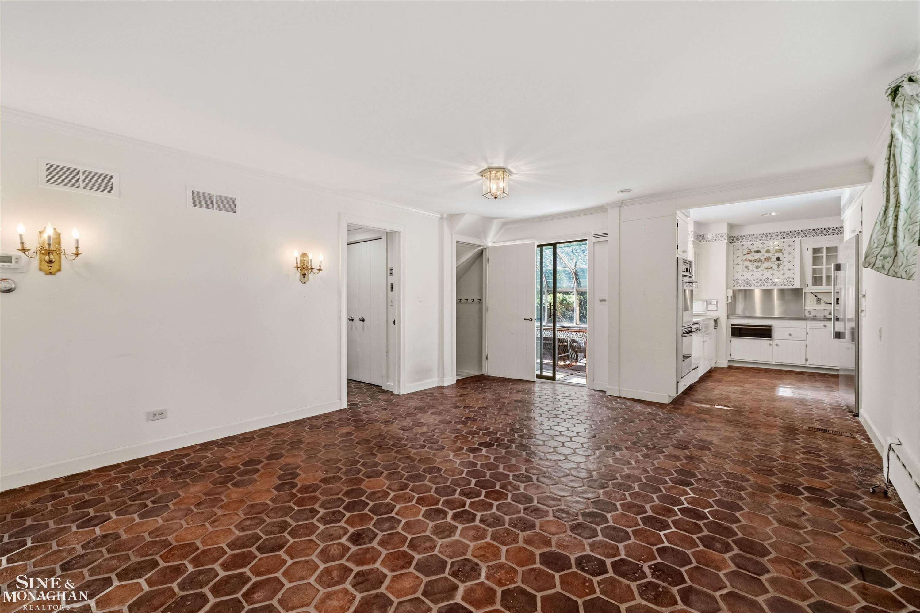 481 Kercheval Avenue, Grosse Pointe Farms, MI 48236 — Photo 57