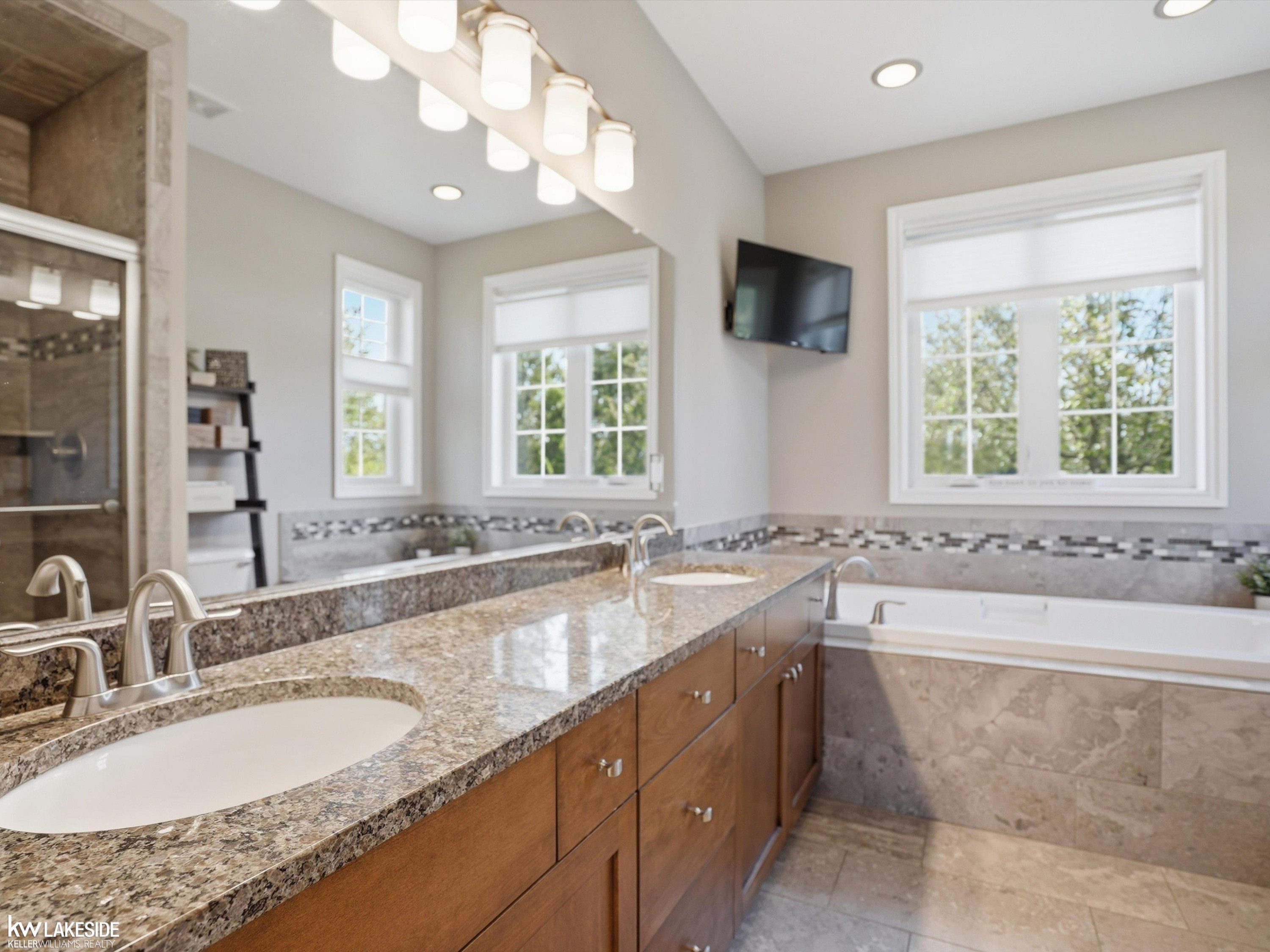 54958 Lawson Creek Drive, Shelby Twp, MI 48316 — Photo 21
