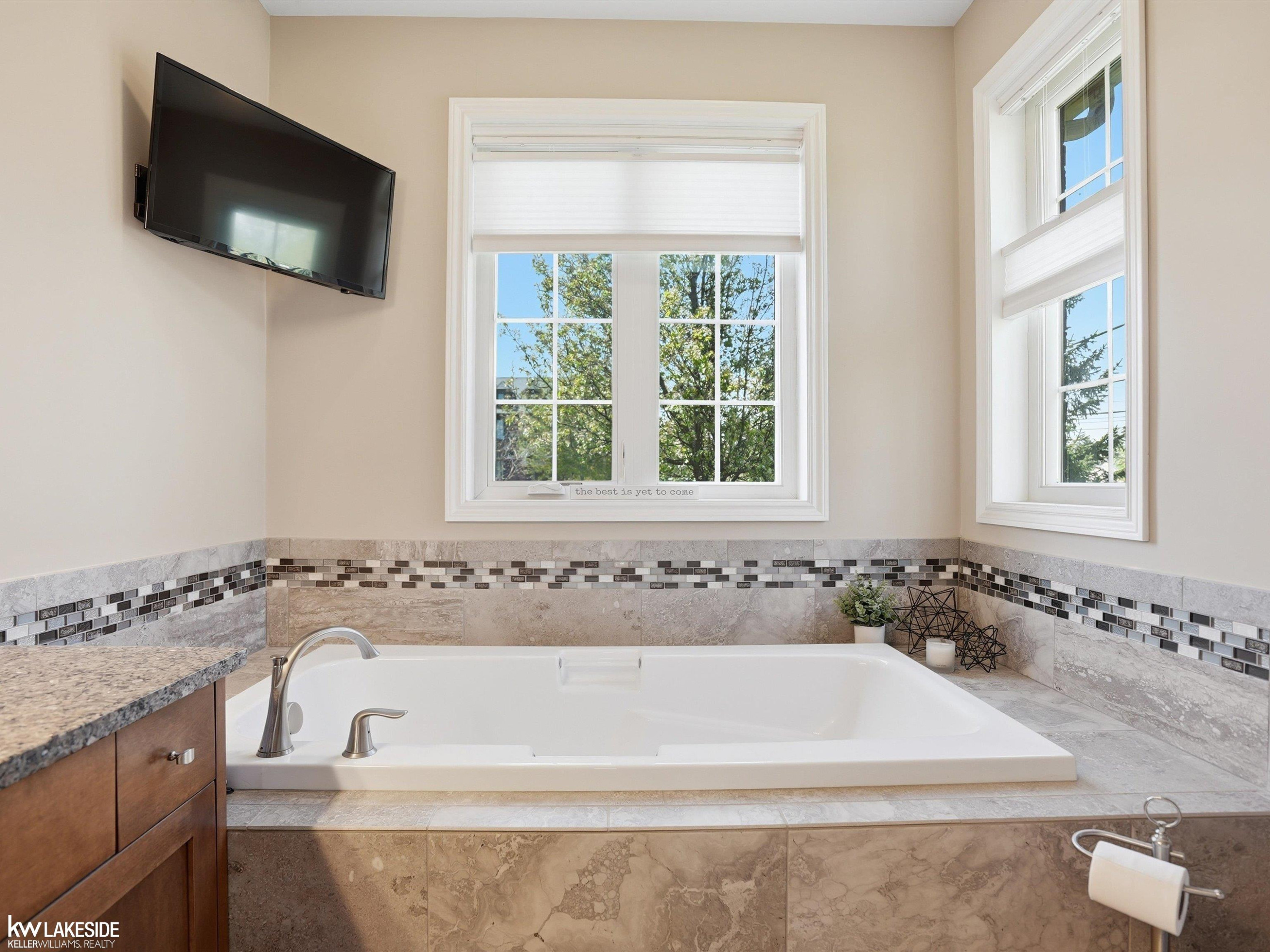 54958 Lawson Creek Drive, Shelby Twp, MI 48316 — Photo 22