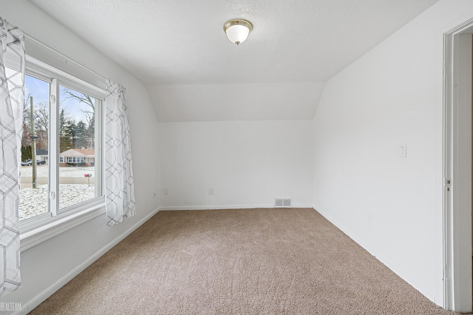 260 Riverside Drive, Mount Clemens, MI 48043 — Photo 23