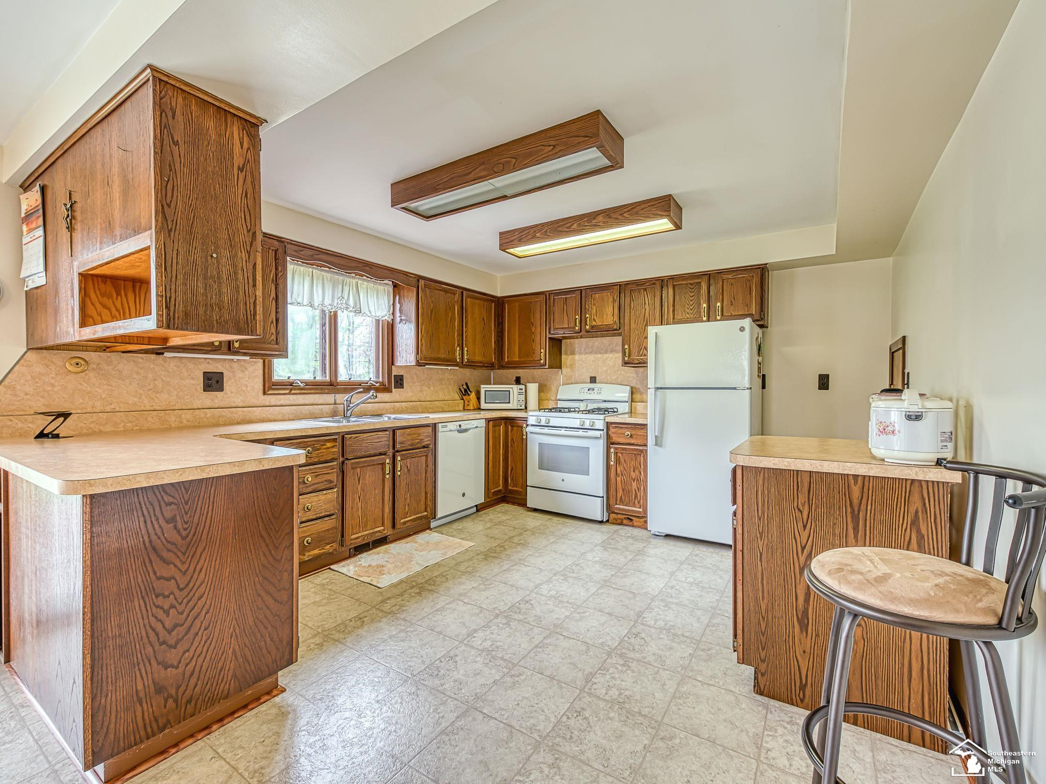 11952 Grafton Road, Carleton, MI 48117 — Photo 17