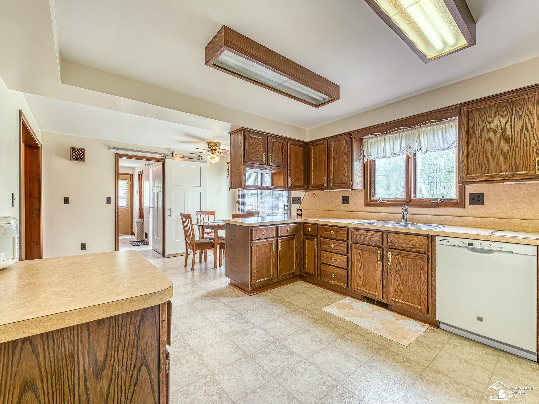 11952 Grafton Road, Carleton, MI 48117 — Photo 18