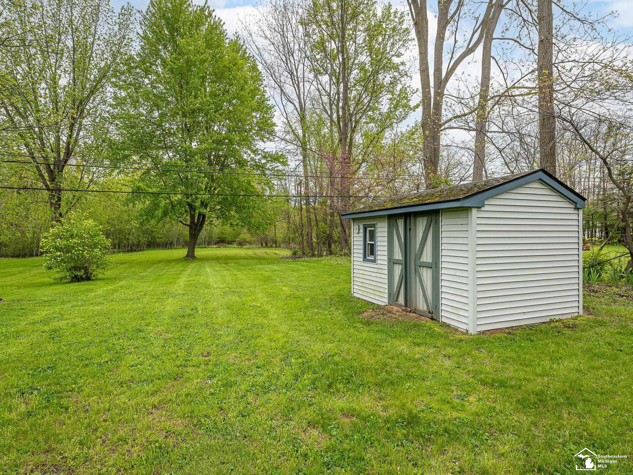 11952 Grafton Road, Carleton, MI 48117 — Photo 29