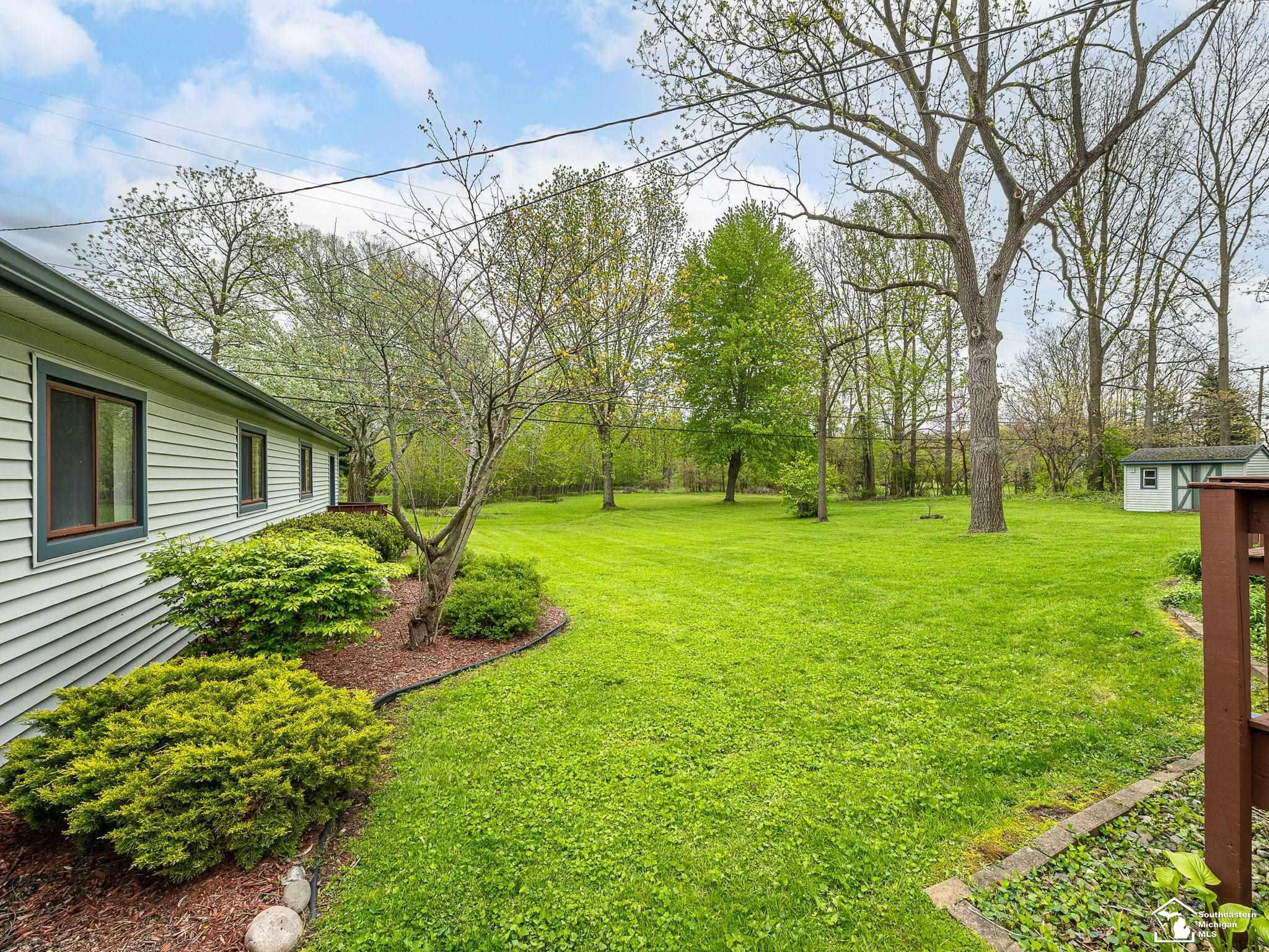 11952 Grafton Road, Carleton, MI 48117 — Photo 36