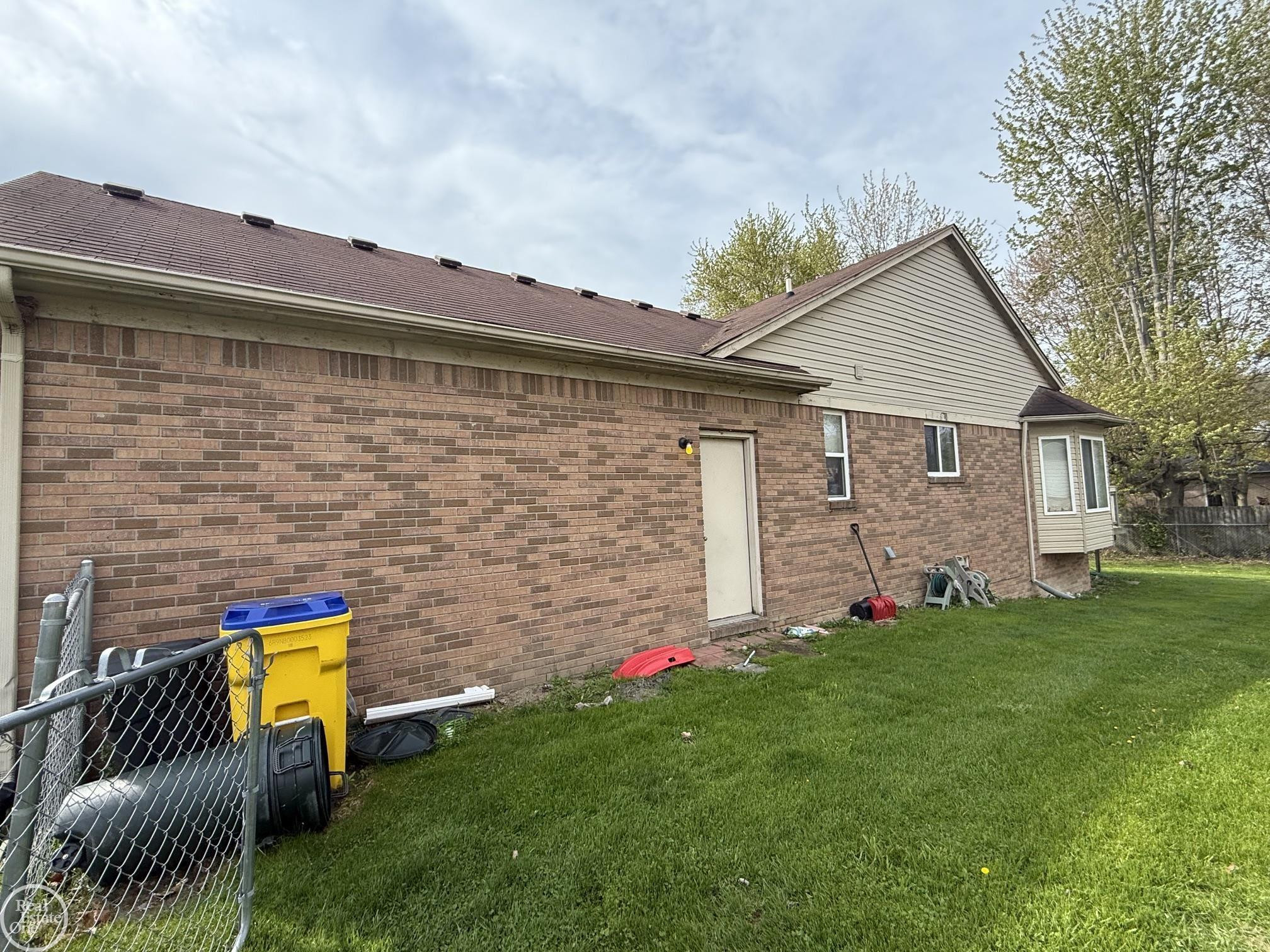 51819 Kings Pointe Drive, New Baltimore, MI 48047 — Photo 4