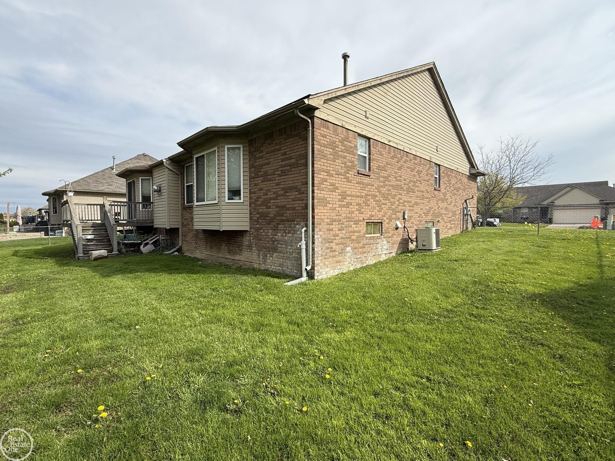 51819 Kings Pointe Drive, New Baltimore, MI 48047 — Photo 8