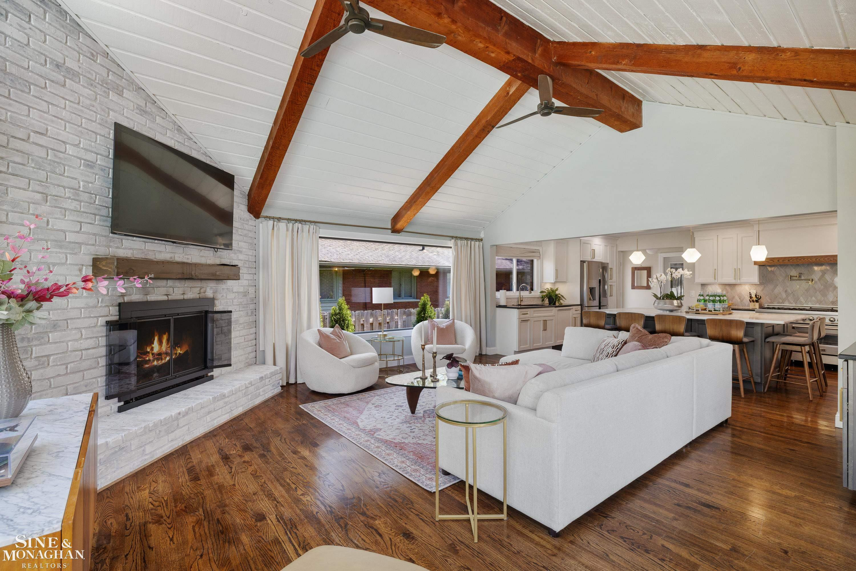 56 Hampton Road, Grosse Pointe Shores, MI 48236 — Photo 11