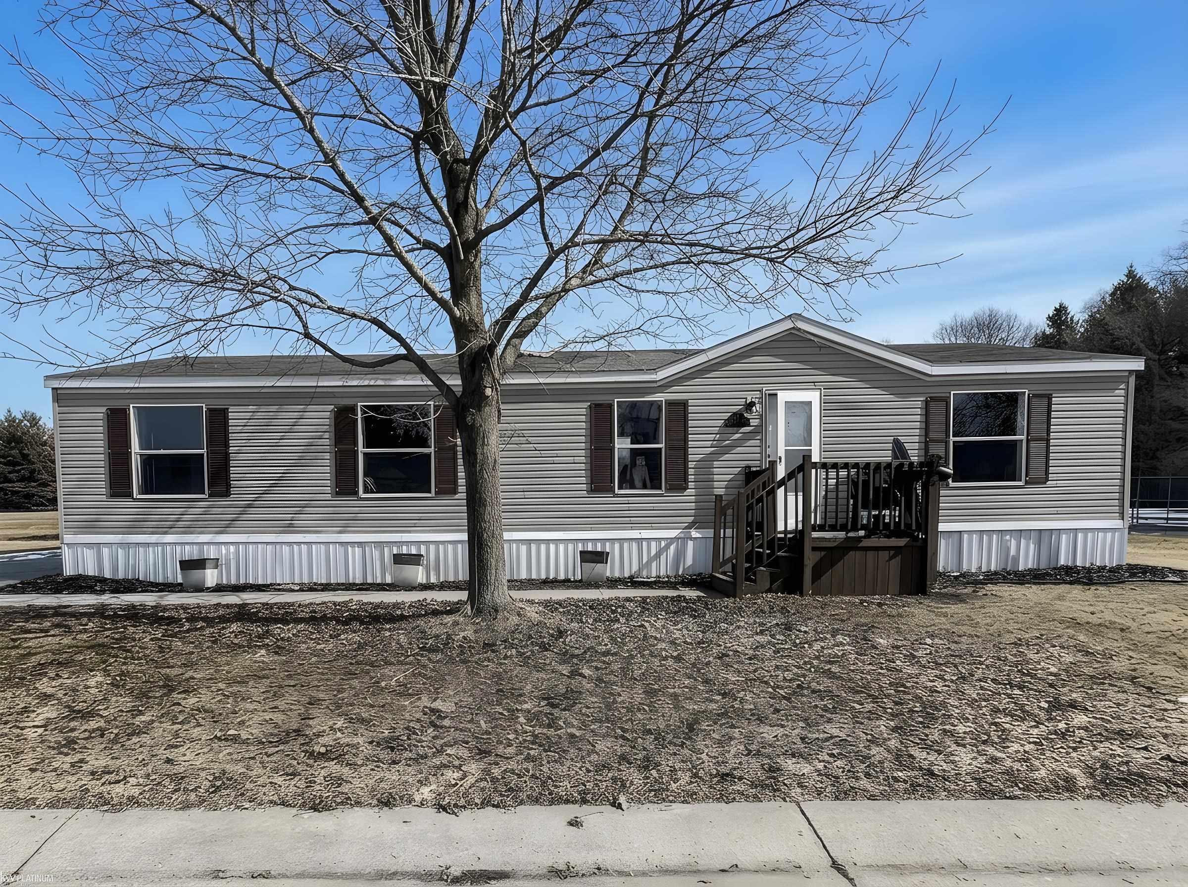 2905 Mulberry Drive, Clarkston, MI 48348 — Photo 2