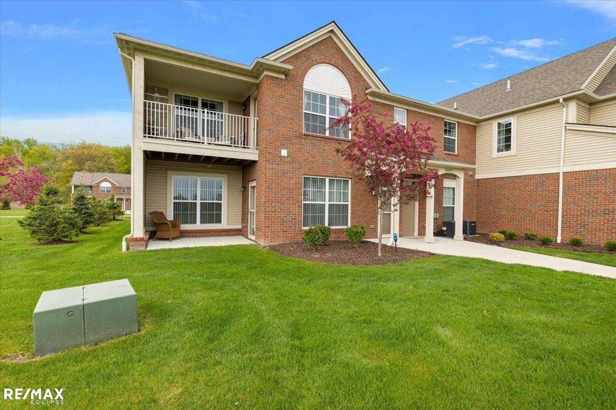 22095 Aberdeen Drive, MI 48042 — Photo 5