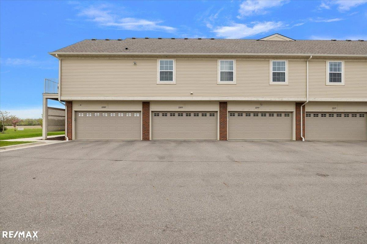 22095 Aberdeen Drive, MI 48042 — Photo 6