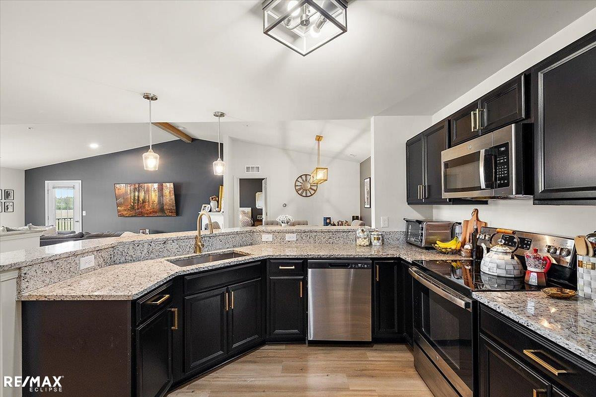 22095 Aberdeen Drive, MI 48042 — Photo 26