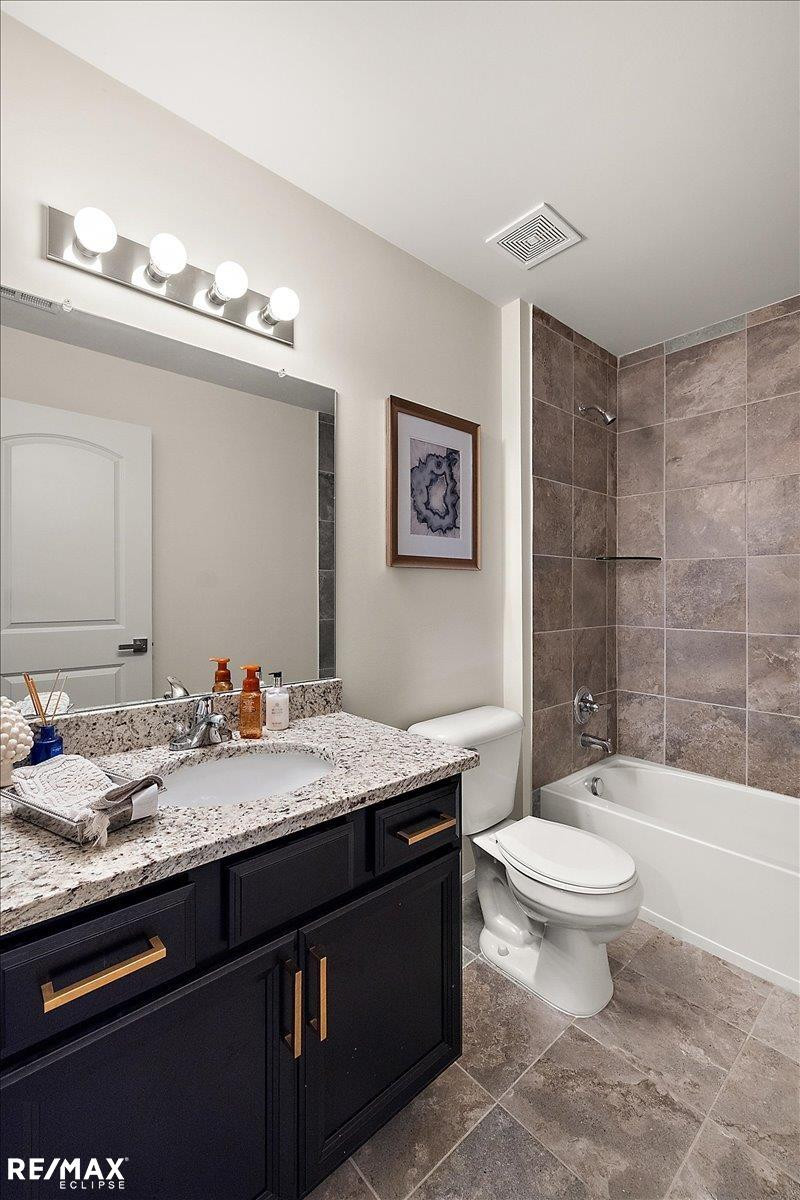 22095 Aberdeen Drive, MI 48042 — Photo 44