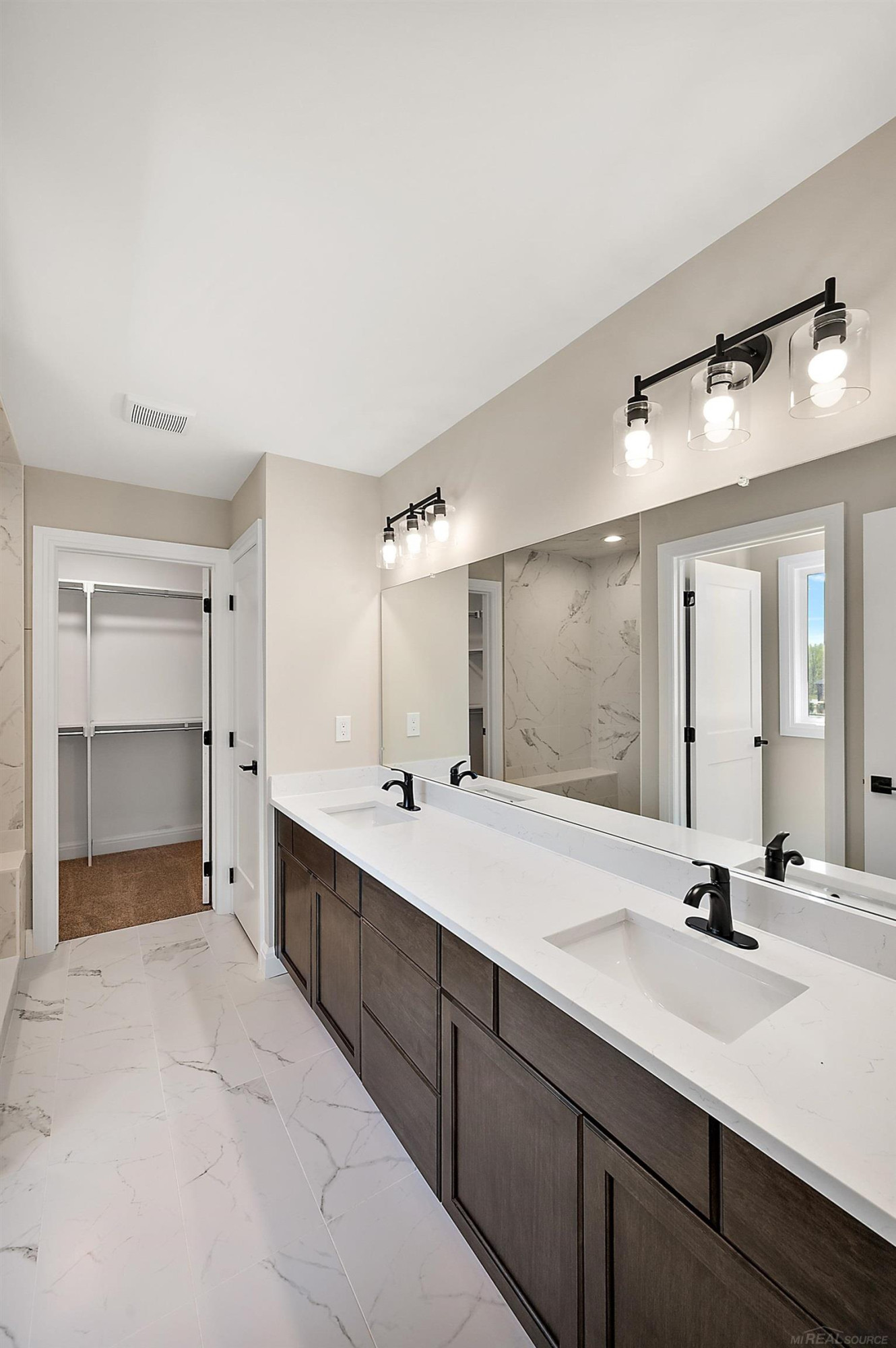 18790 Via Firenze Drive, Macomb, MI 48044 — Photo 28