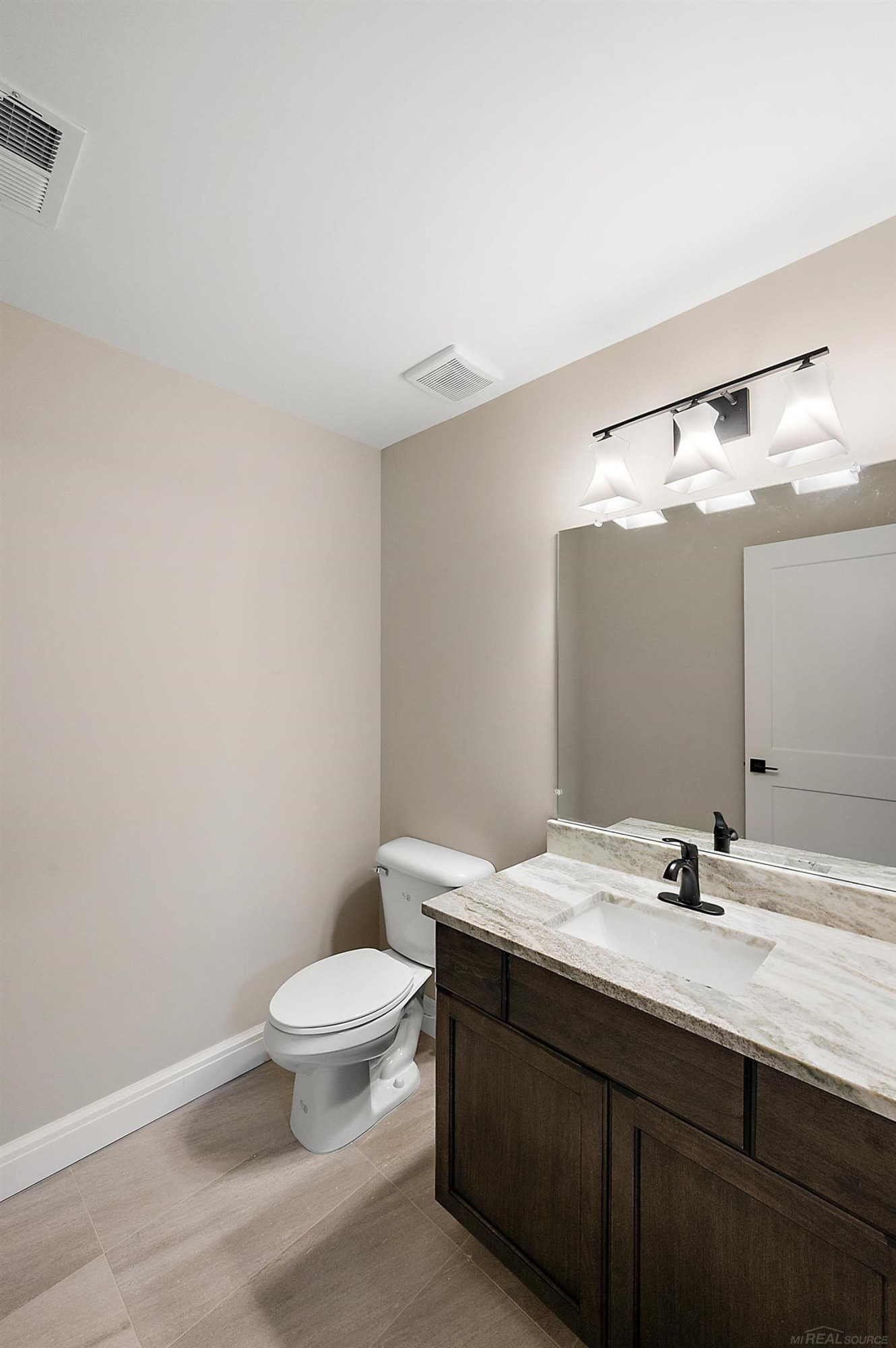18790 Via Firenze Drive, Macomb, MI 48044 — Photo 44