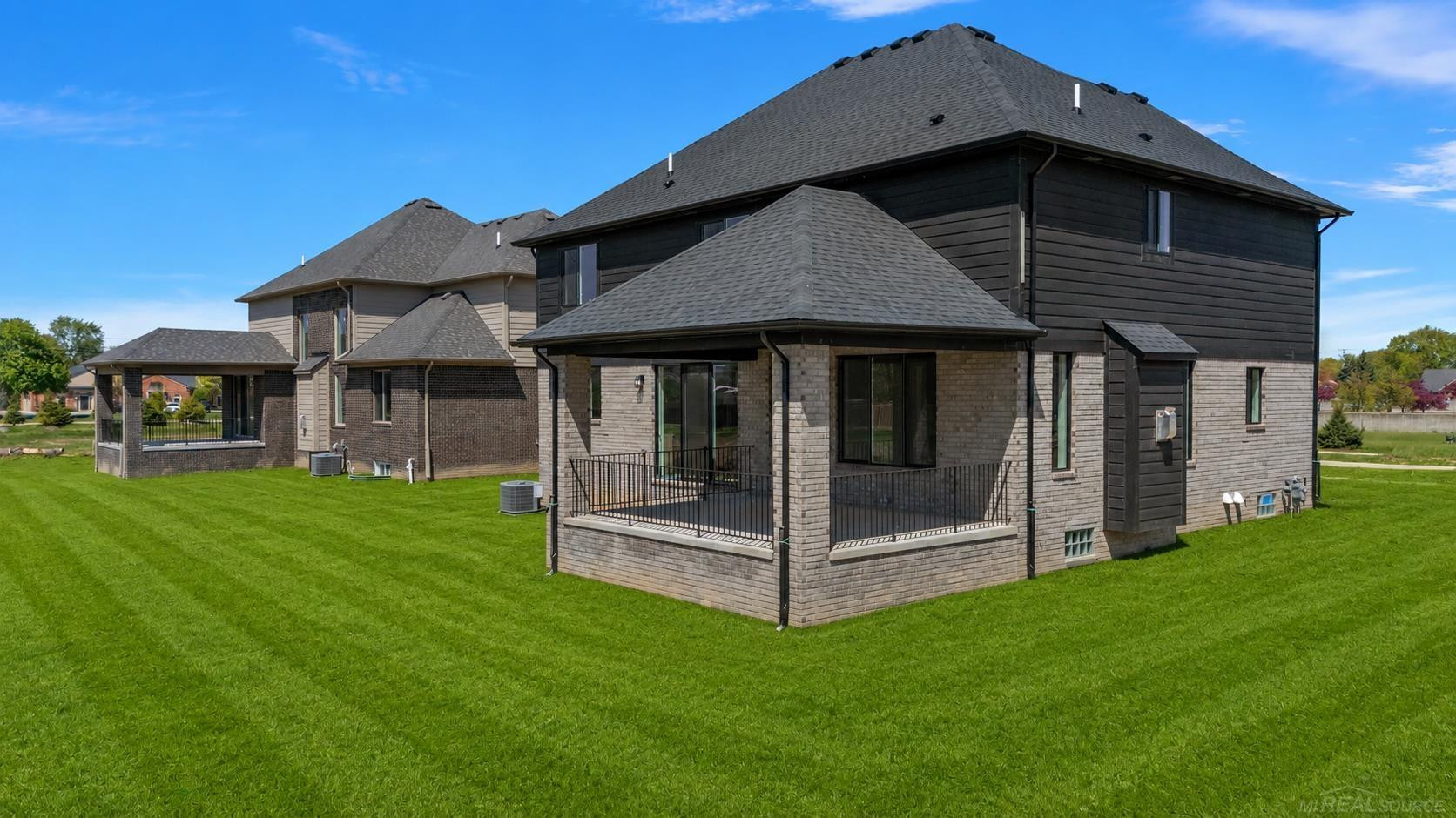 18790 Via Firenze Drive, Macomb, MI 48044 — Photo 47