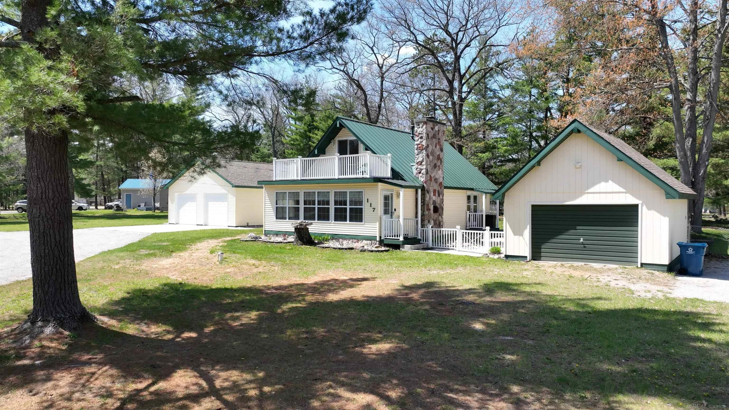 117 Vienna Court, Houghton Lake, MI 48629