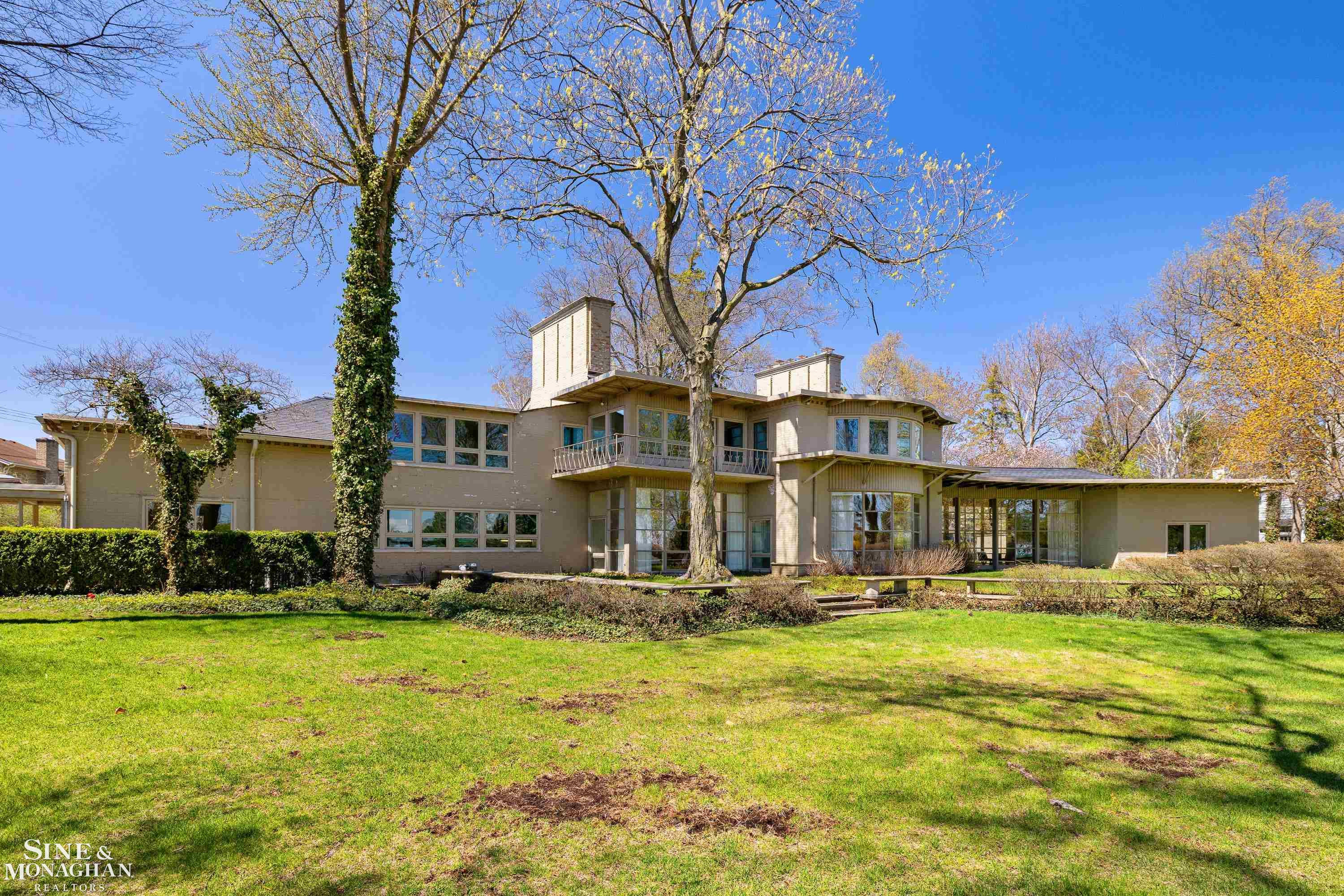 515 Lake Shore Road, Grosse Pointe Shores, MI 48236 — front exterior