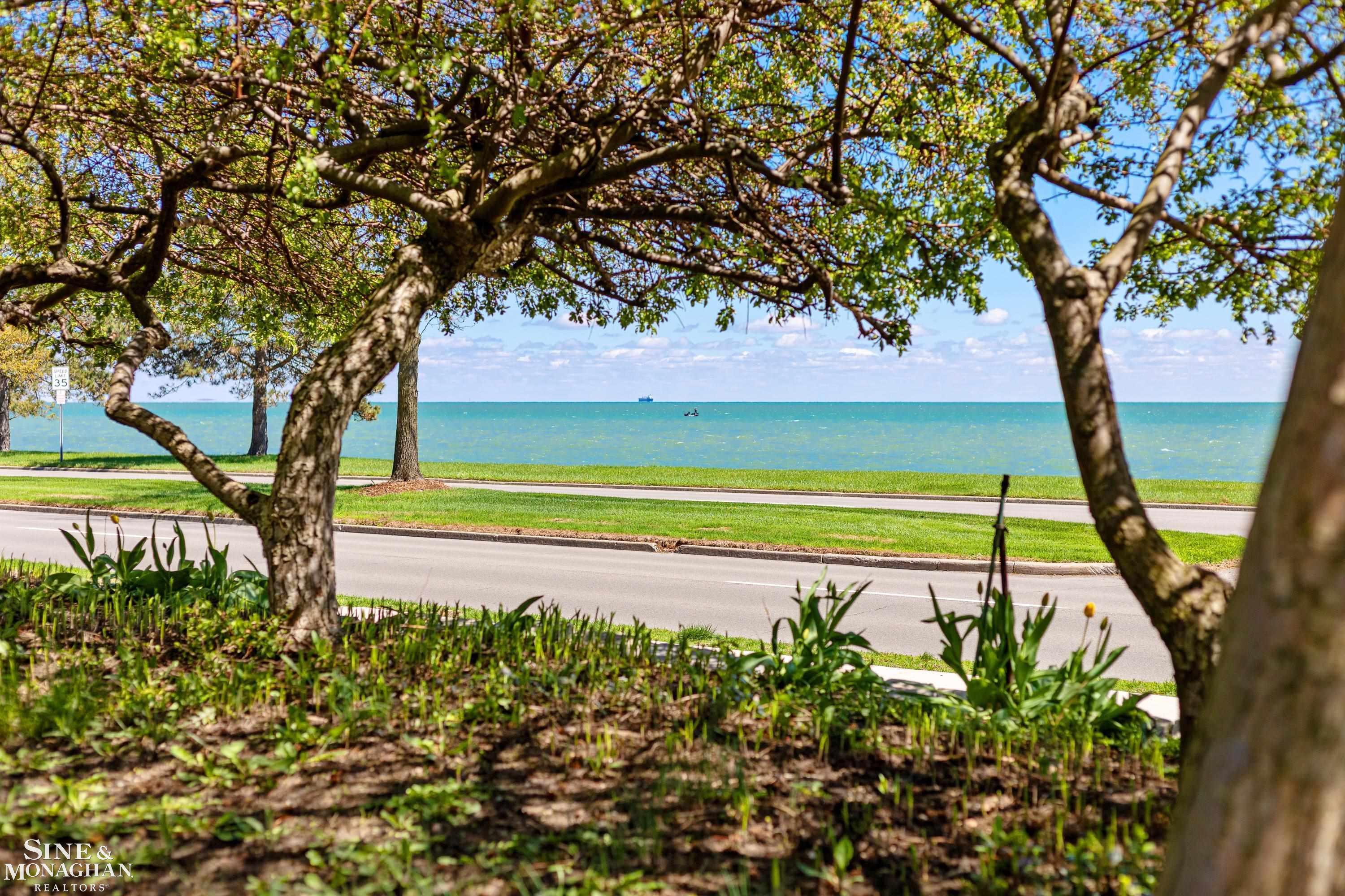 515 Lake Shore Road, Grosse Pointe Shores, MI 48236 — Photo 3