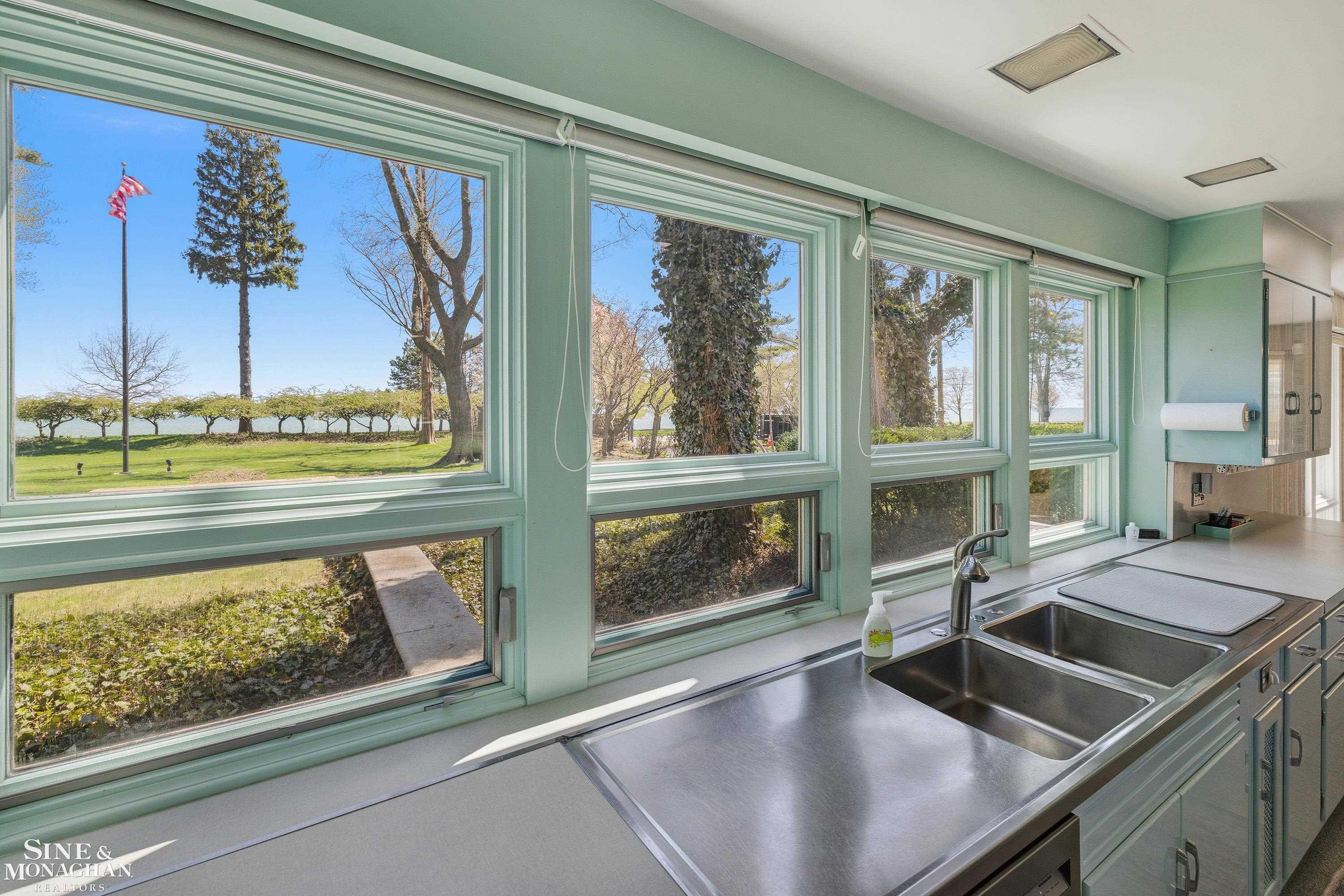 515 Lake Shore Road, Grosse Pointe Shores, MI 48236 — Photo 37