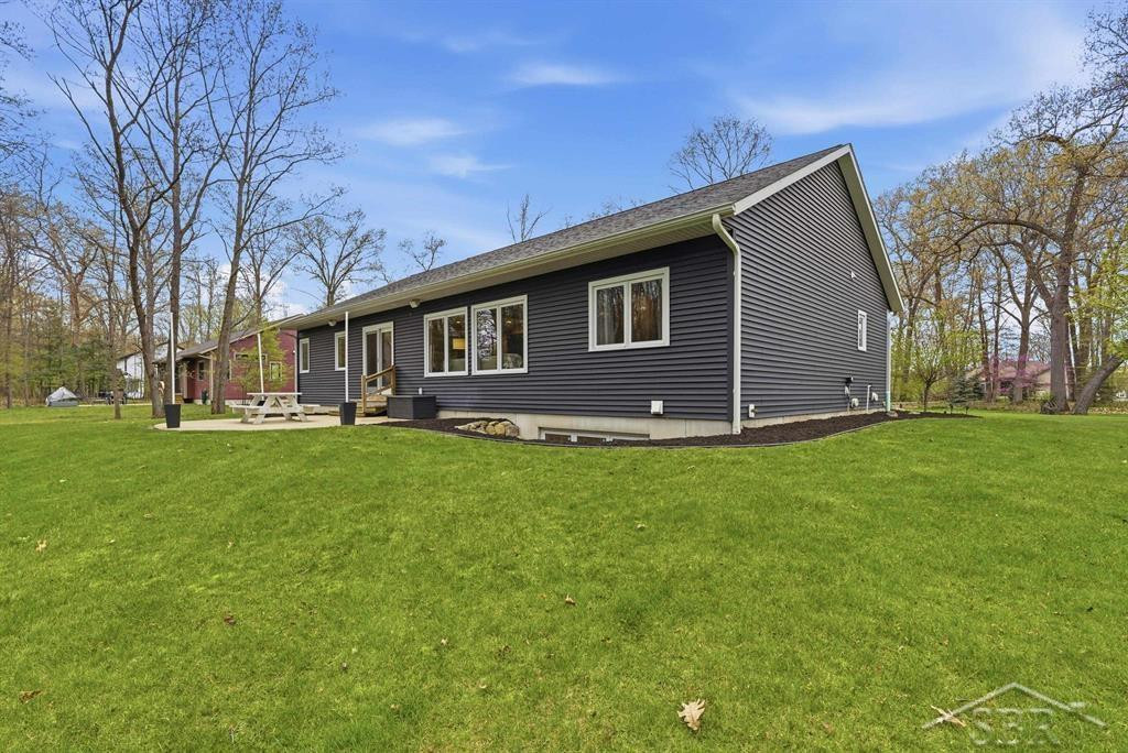 921 S Crooked Tree Lane, Midland, MI 48640 — Photo 37