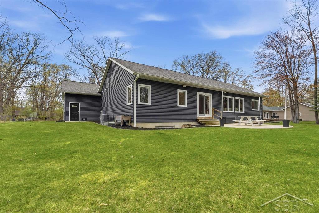 921 S Crooked Tree Lane, Midland, MI 48640 — Photo 39