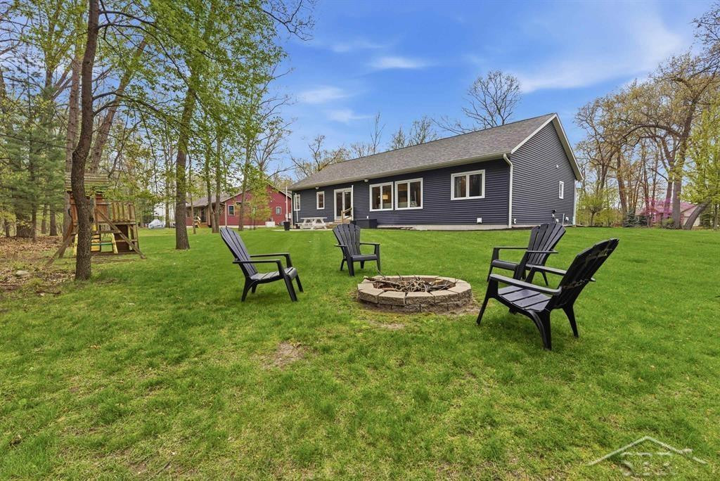 921 S Crooked Tree Lane, Midland, MI 48640 — Photo 40