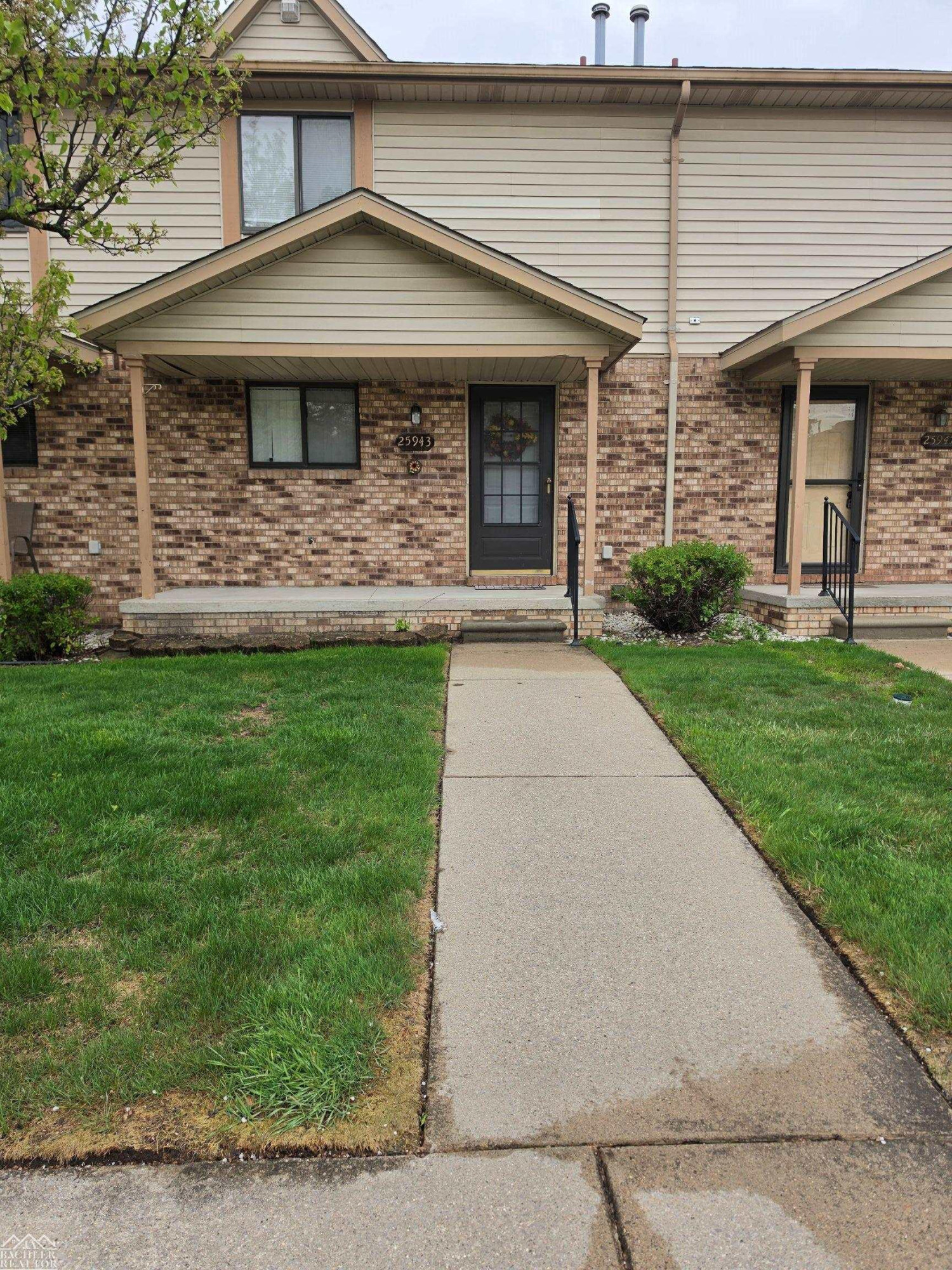 25943 New Forest Court, Chesterfield, MI