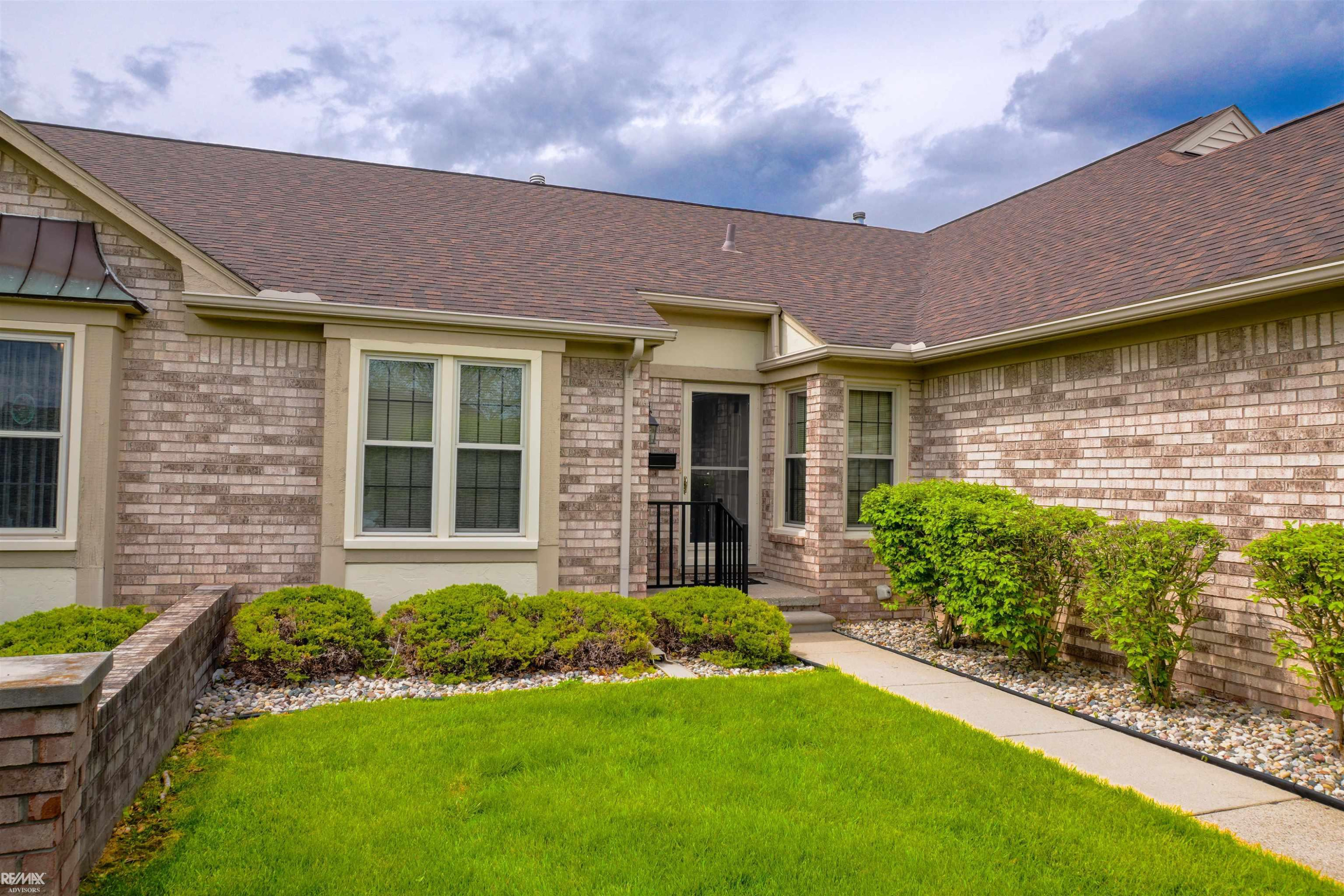 15453 Heather Ridge Trail, Clinton Twp, MI 48038 — front exterior