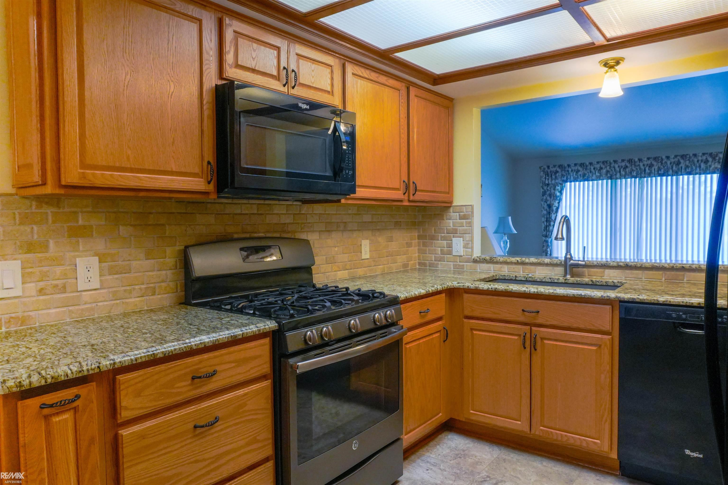 15453 Heather Ridge Trail, Clinton Twp, MI 48038 — Photo 6