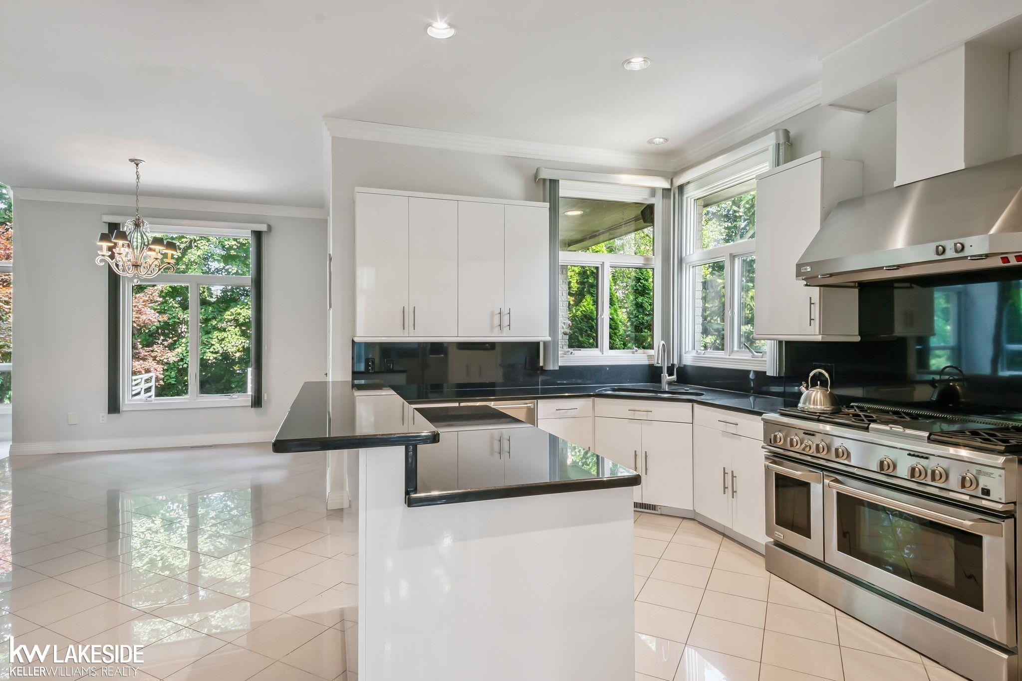 55766 Apple Lane, Shelby Twp, MI 48316 — Photo 12