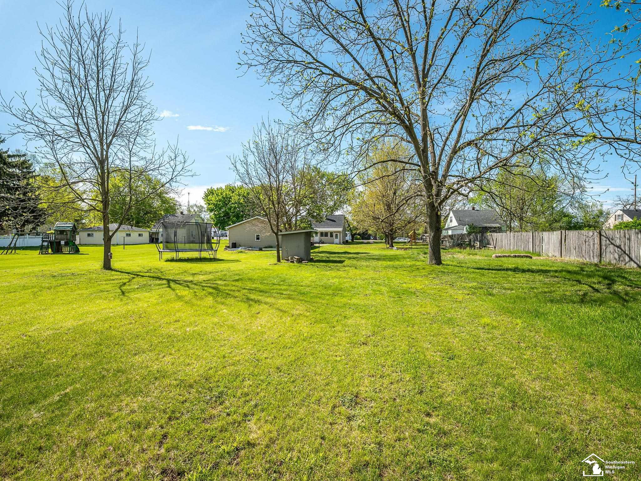 903 W Russell Road, Tecumseh, MI 49286 — Photo 35