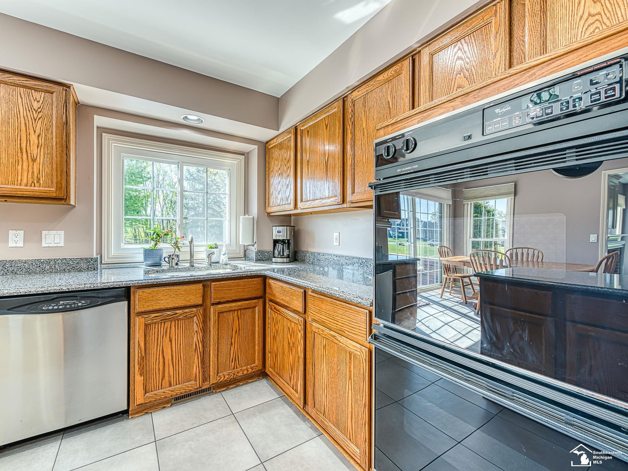 839 Kings Park Road, Monroe, MI 48161 — Photo 15