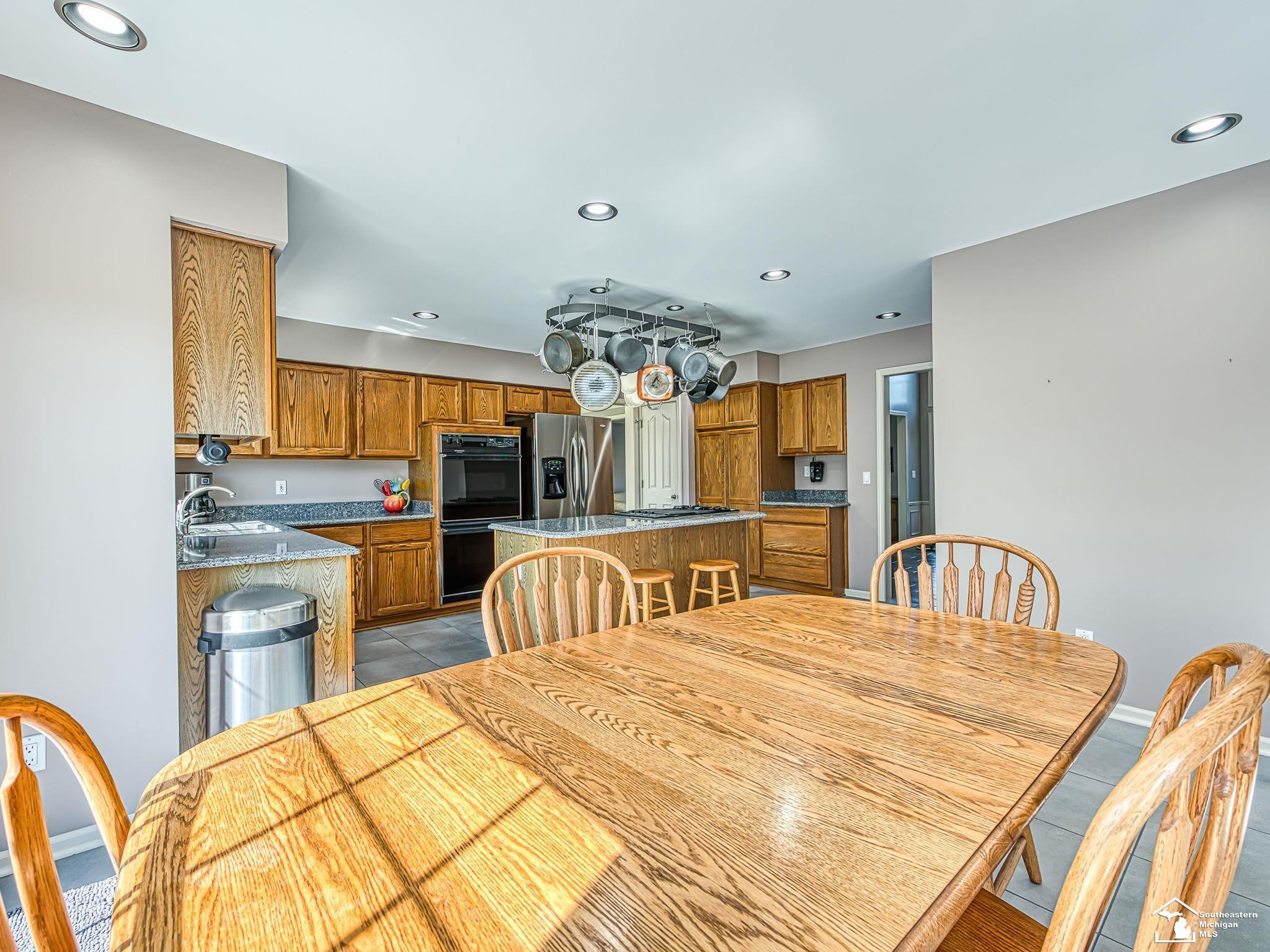 839 Kings Park Road, Monroe, MI 48161 — Photo 17