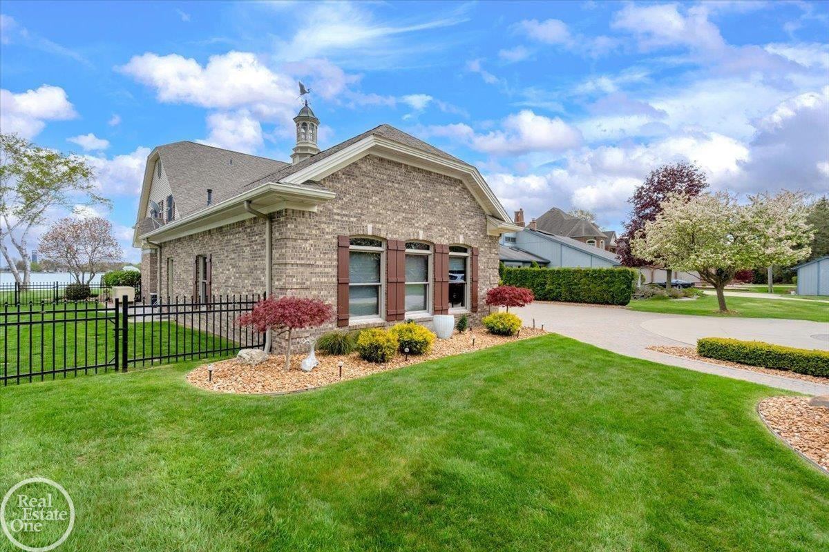 7827 S River Road, MI — Photo 6