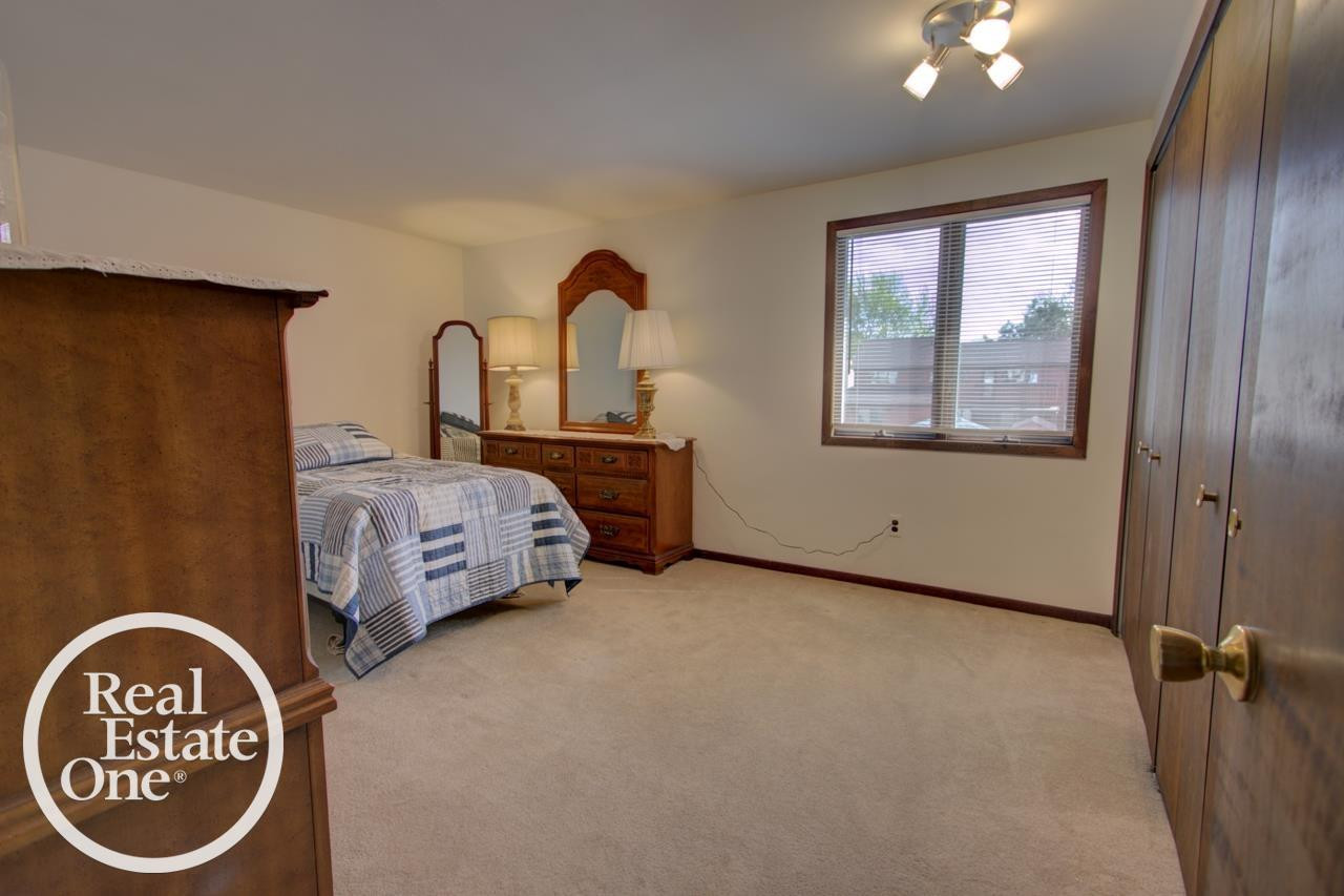 22444 Lange Street, Saint Clair Shores, MI 48080 — Photo 21