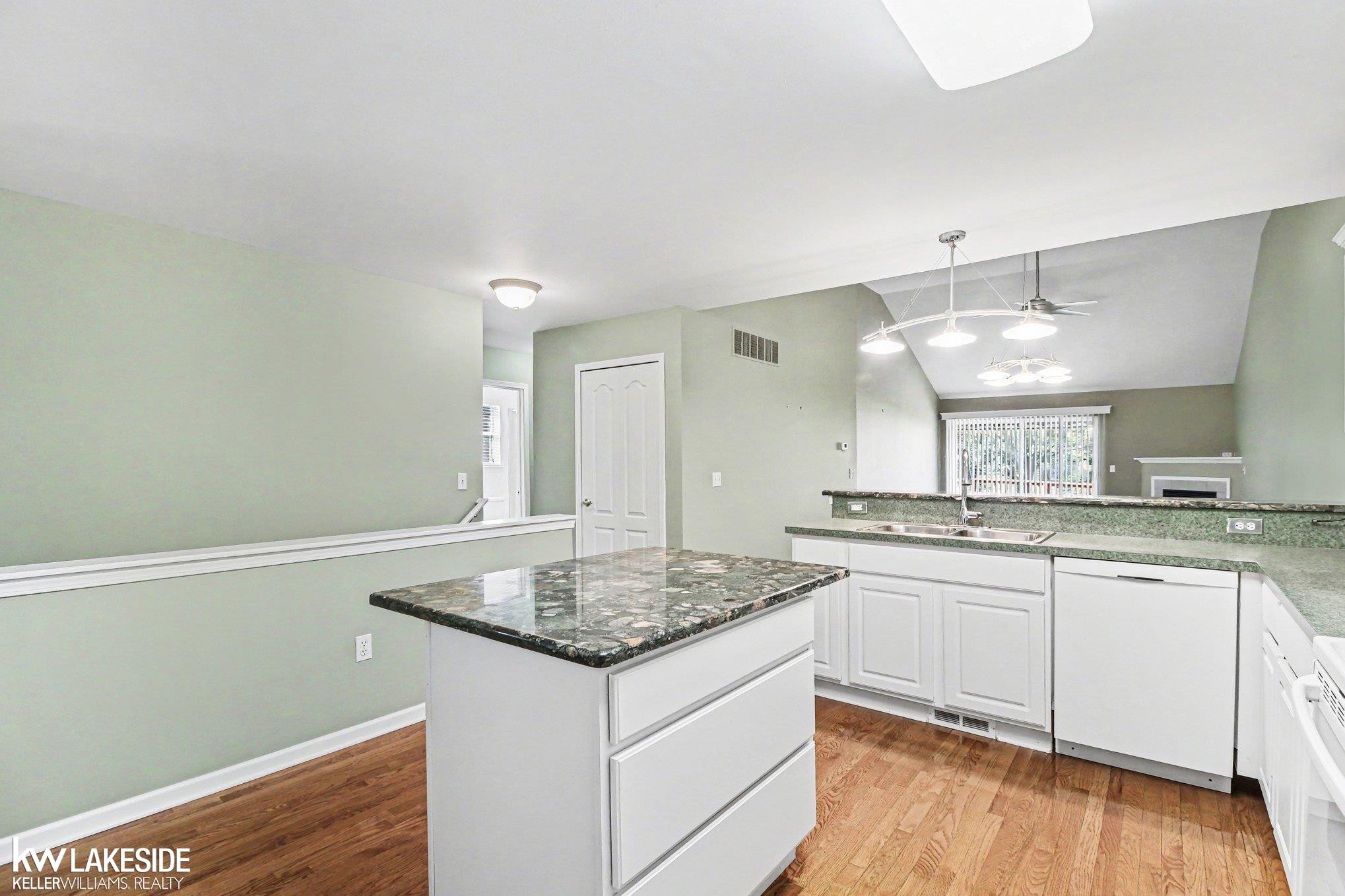 33832 Michigamme Drive, New Baltimore, MI 48047 — Photo 13